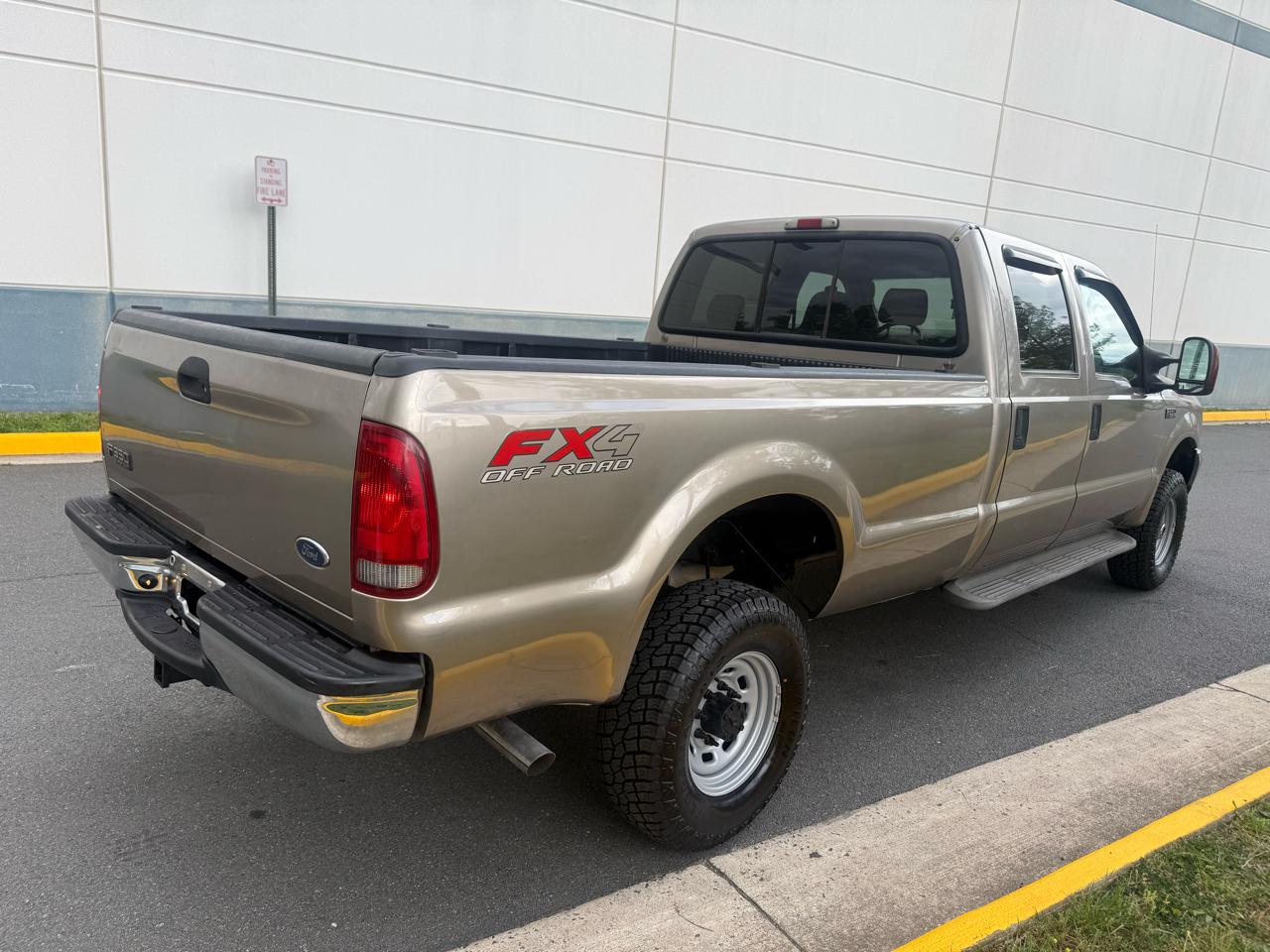 Ford Super Duty F-350 SRW Crew Cab 156" King Ranch 4WD 2004