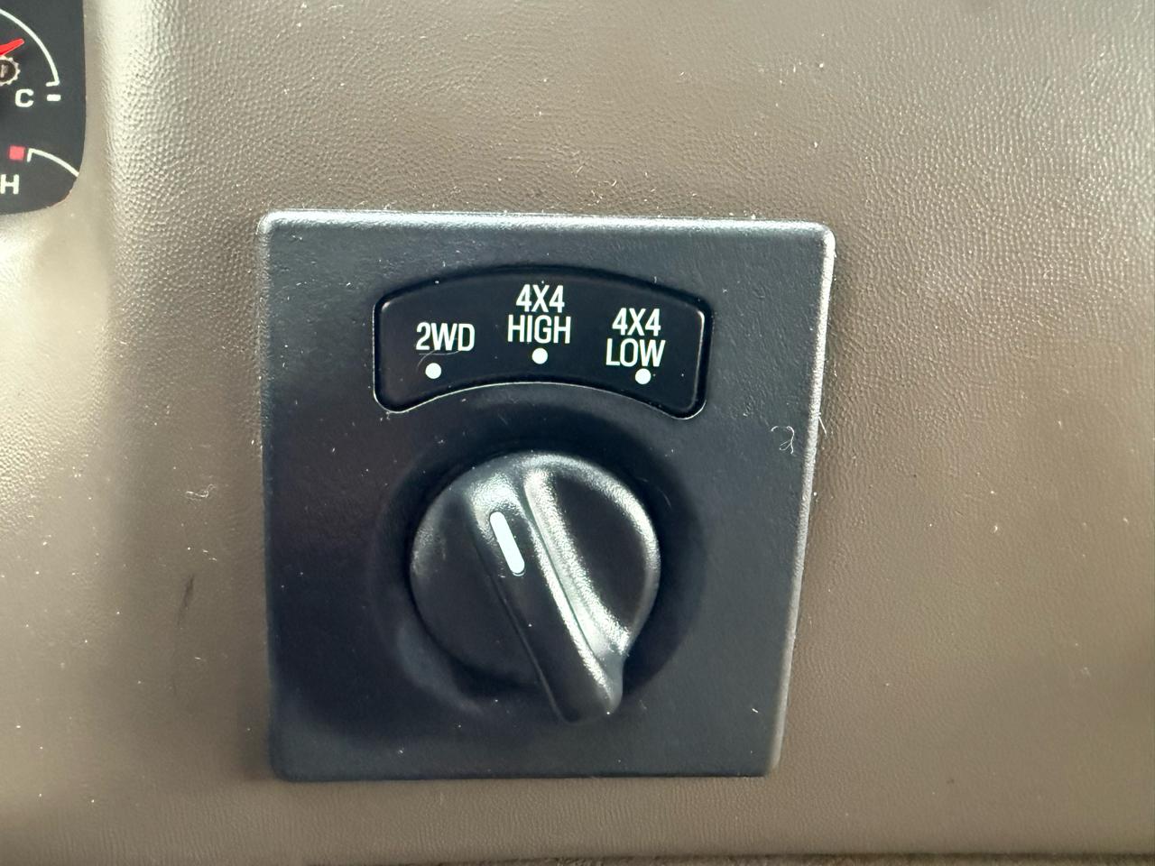 Ford Super Duty F-350 SRW Crew Cab 156" King Ranch 4WD 2004