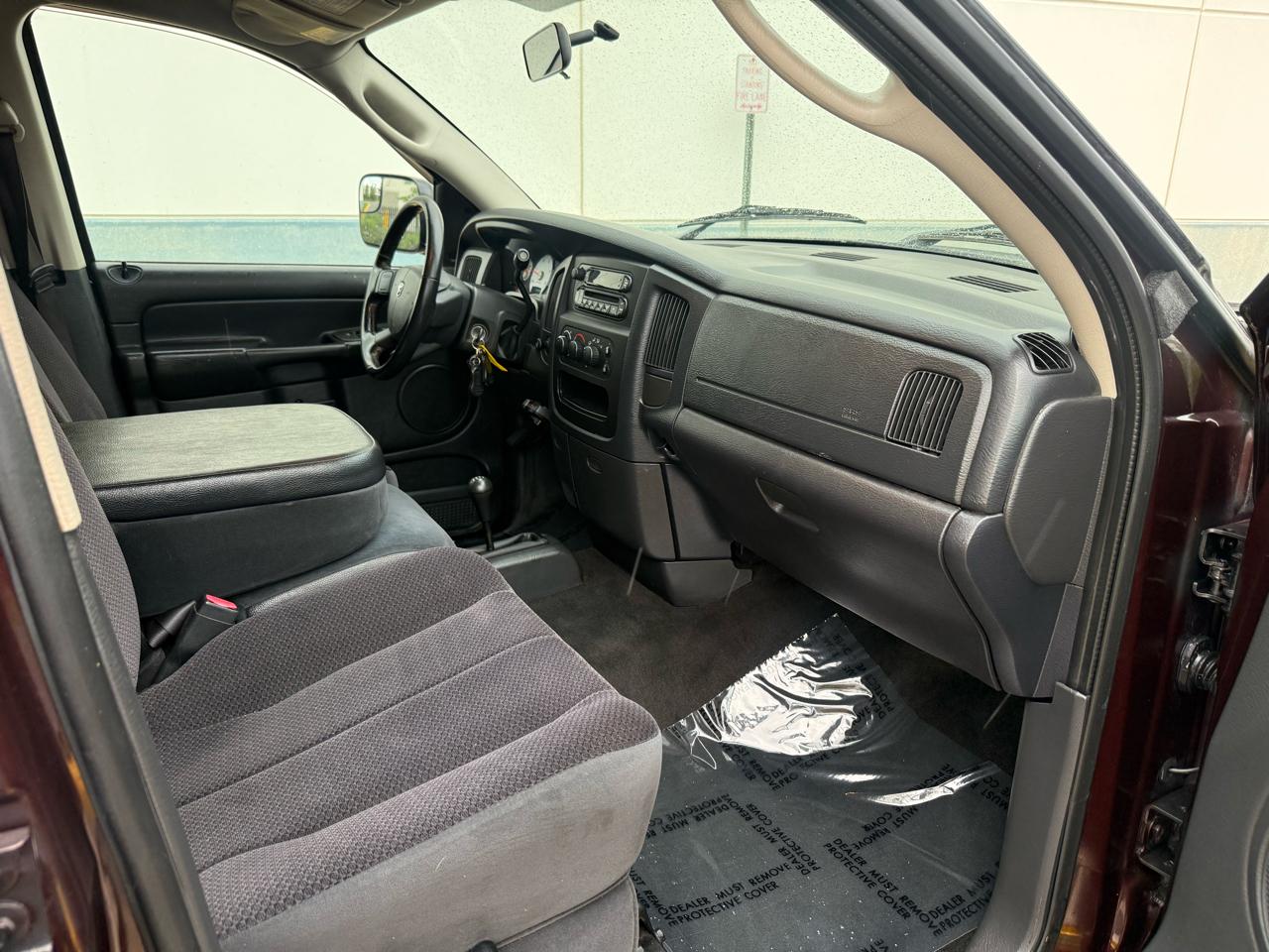 Dodge Ram 3500 4dr Quad Cab 160.5" WB DRW 4WD SLT 2005