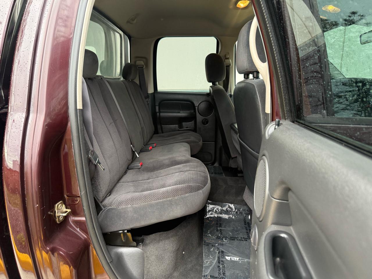 Dodge Ram 3500 4dr Quad Cab 160.5" WB DRW 4WD SLT 2005