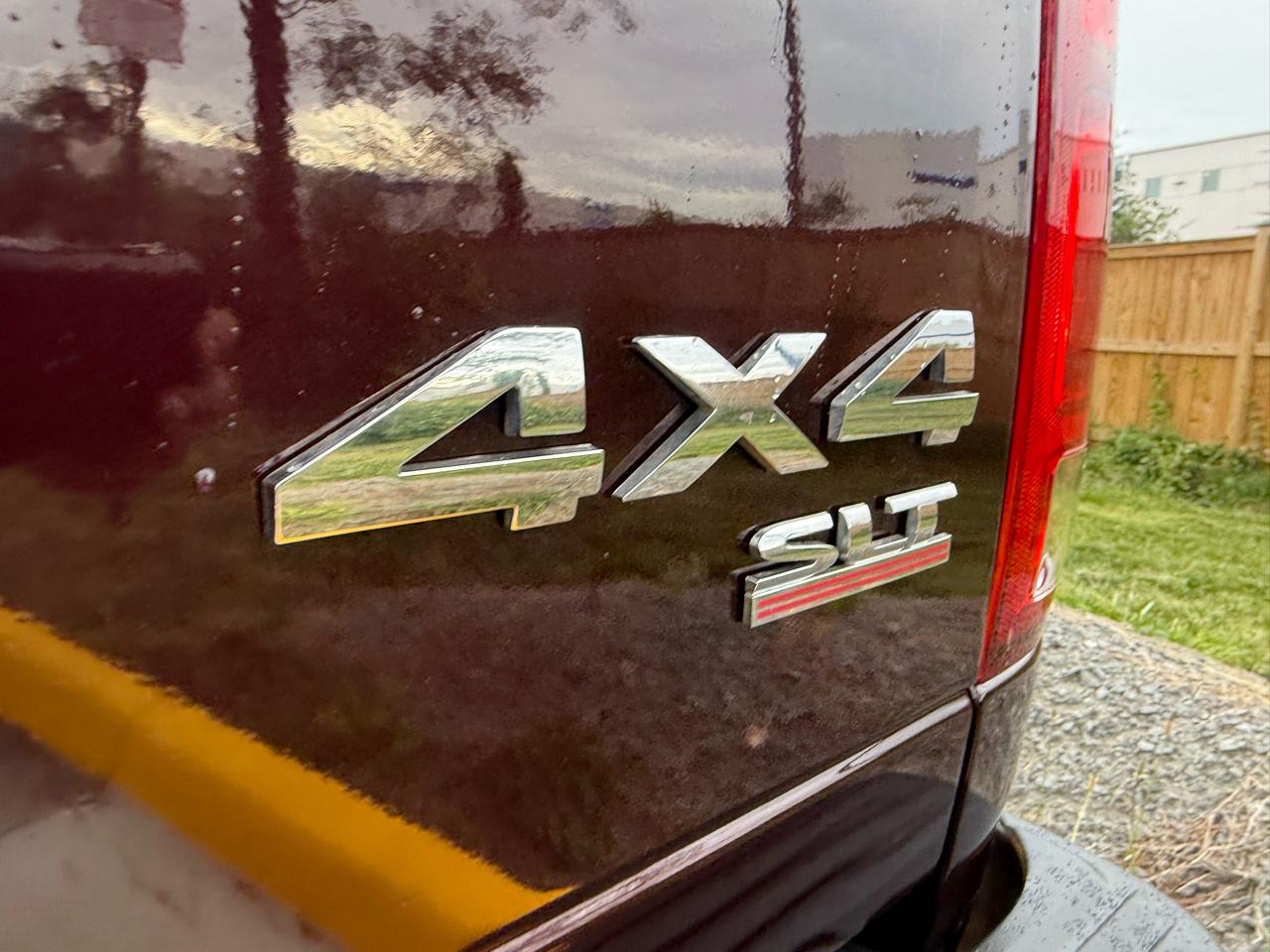 Dodge Ram 3500 4dr Quad Cab 160.5" WB DRW 4WD SLT 2005