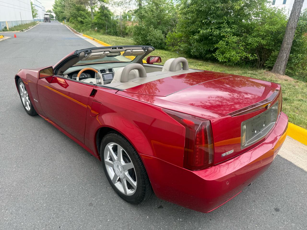 Cadillac XLR 2dr Convertible 2004