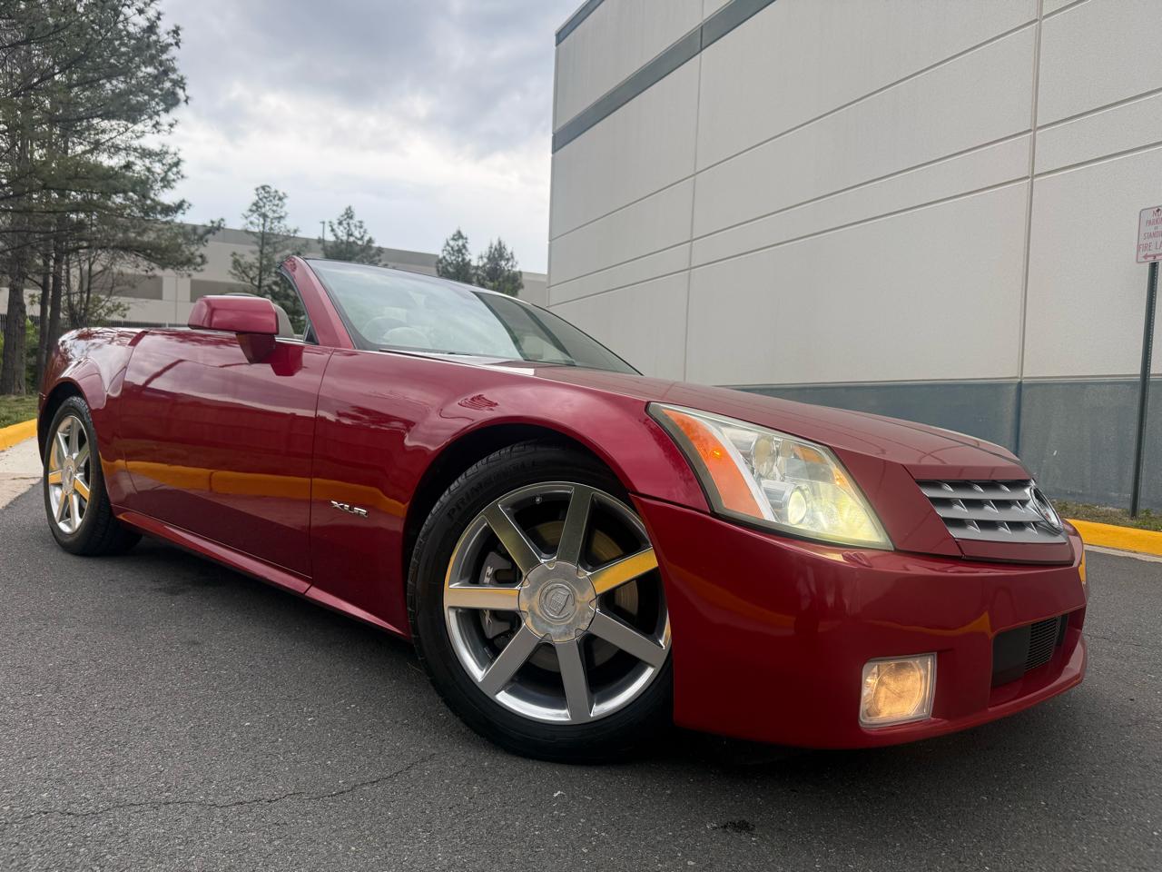 Cadillac XLR 2dr Convertible 2004