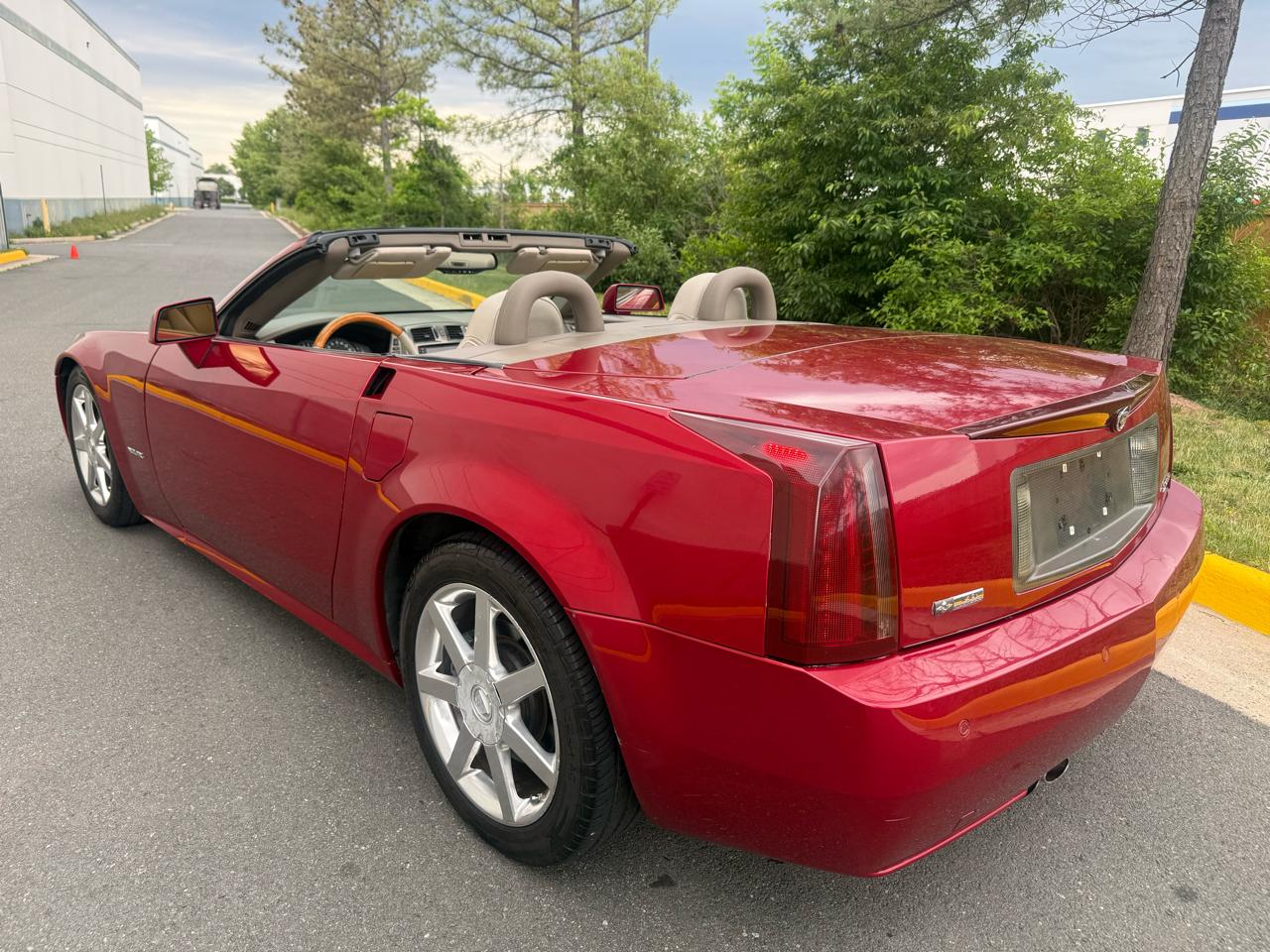 Cadillac XLR 2dr Convertible 2004