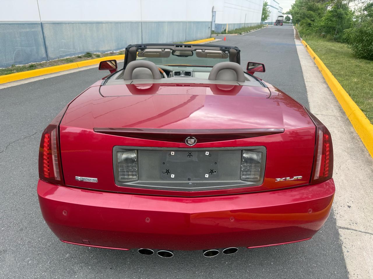 Cadillac XLR 2dr Convertible 2004