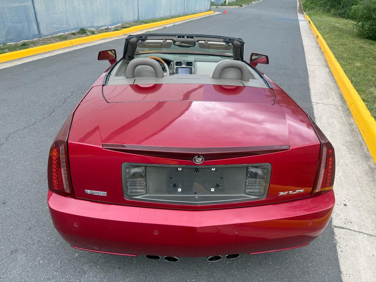 Cadillac XLR 2dr Convertible 2004