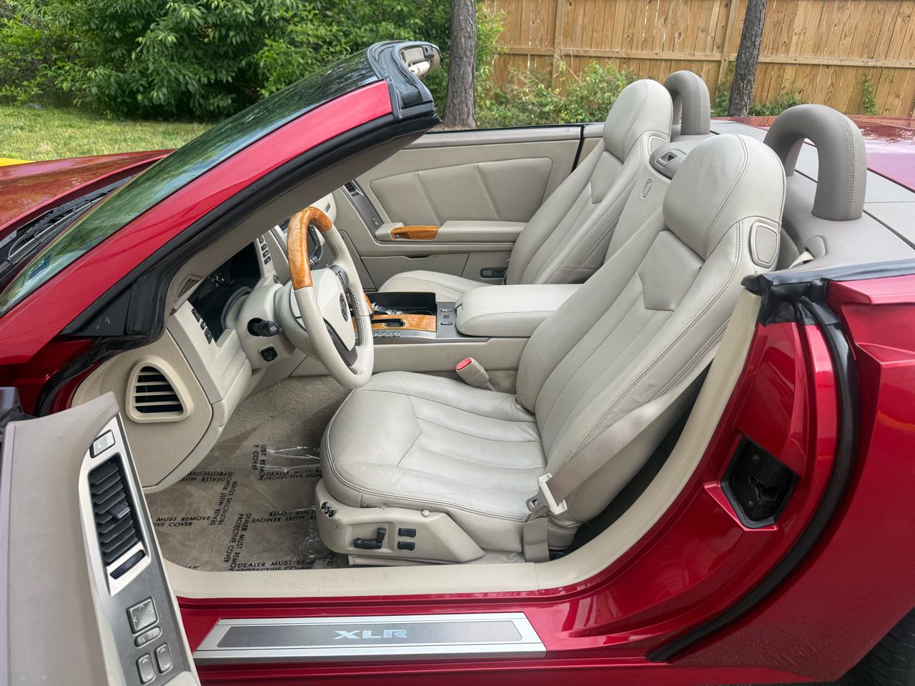 Cadillac XLR 2dr Convertible 2004