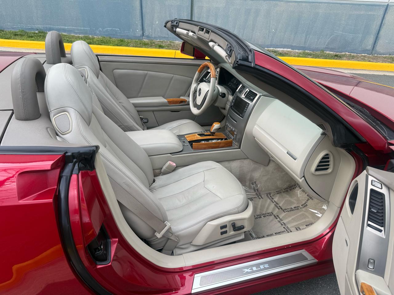 Cadillac XLR 2dr Convertible 2004