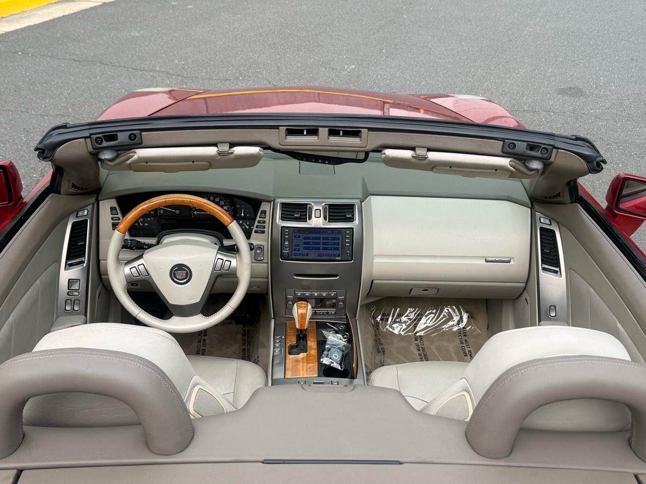 Cadillac XLR 2dr Convertible 2004