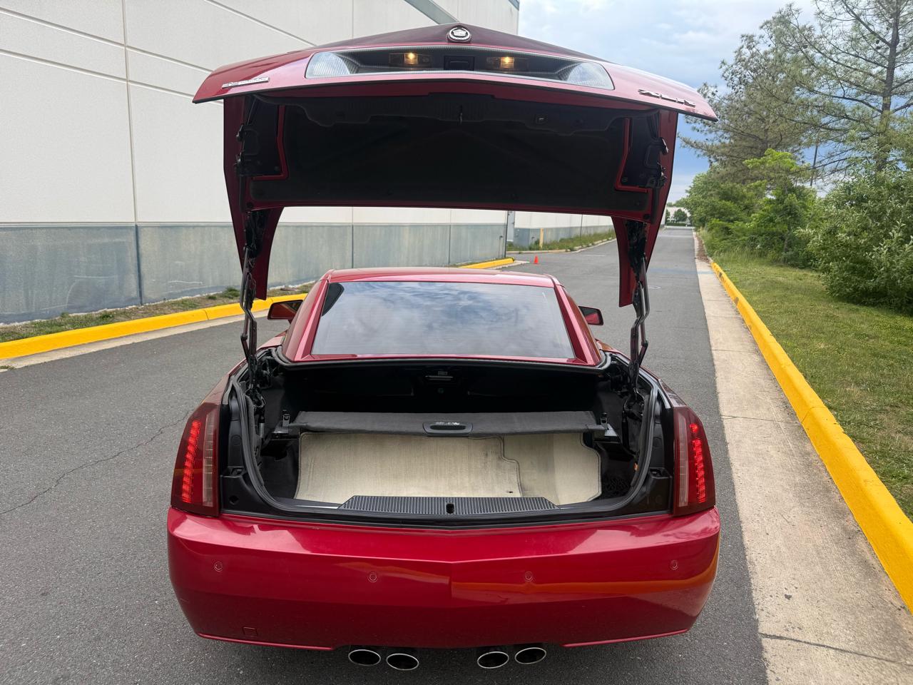 Cadillac XLR 2dr Convertible 2004