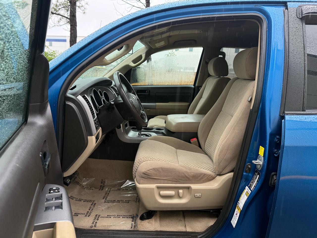 Toyota Tundra 4WD Truck CrewMax 5.7L V8 6-Spd AT (Natl) 2010