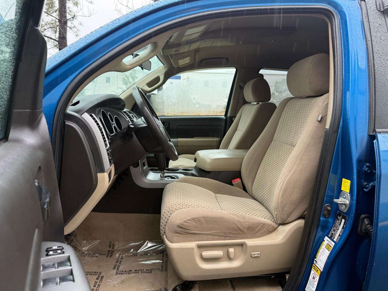 Toyota Tundra 4WD Truck CrewMax 5.7L V8 6-Spd AT (Natl) 2010