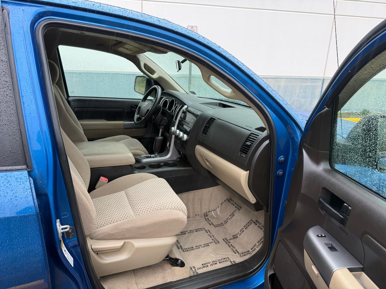 Toyota Tundra 4WD Truck CrewMax 5.7L V8 6-Spd AT (Natl) 2010