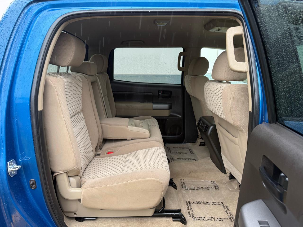 Toyota Tundra 4WD Truck CrewMax 5.7L V8 6-Spd AT (Natl) 2010