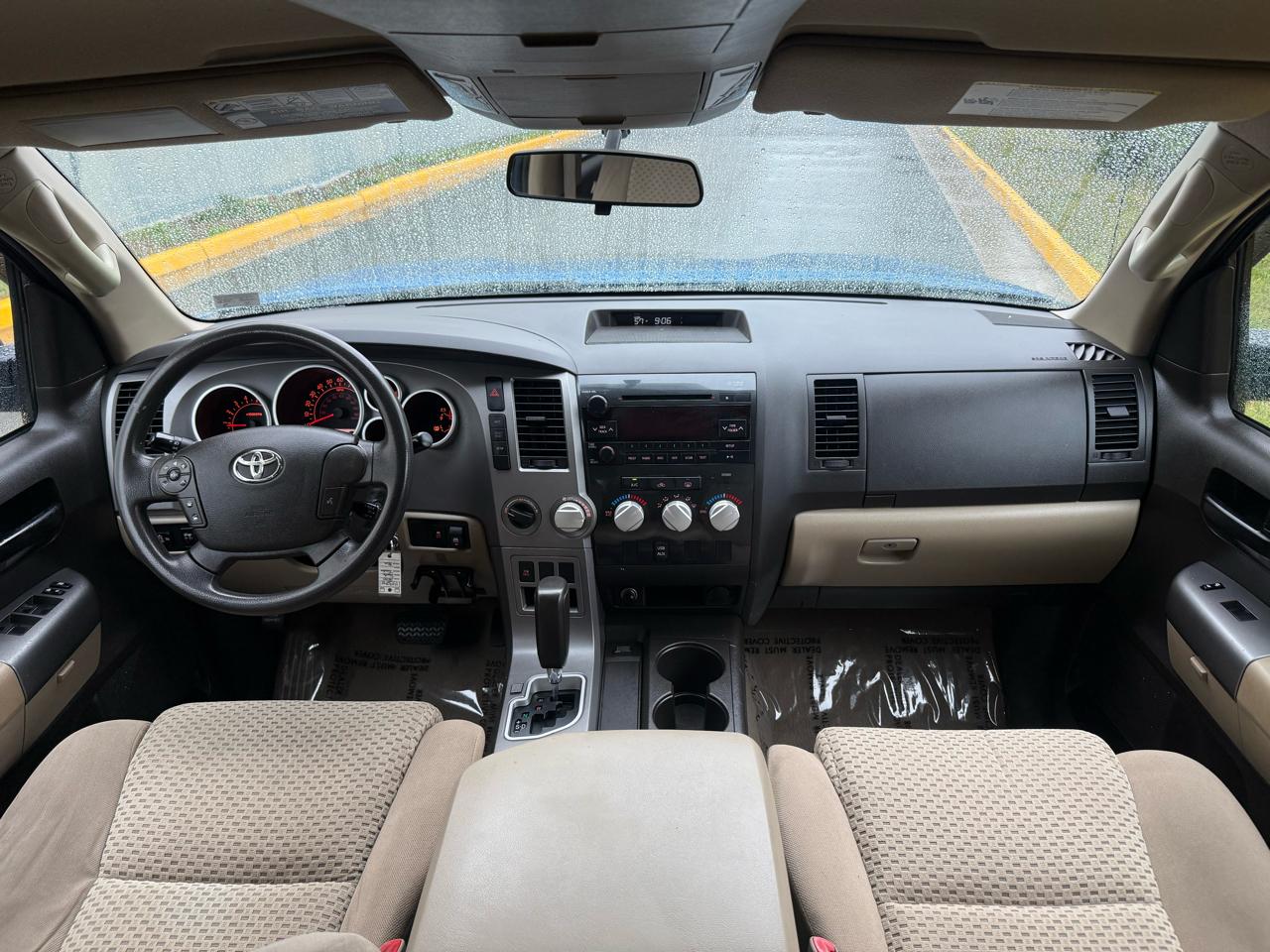 Toyota Tundra 4WD Truck CrewMax 5.7L V8 6-Spd AT (Natl) 2010