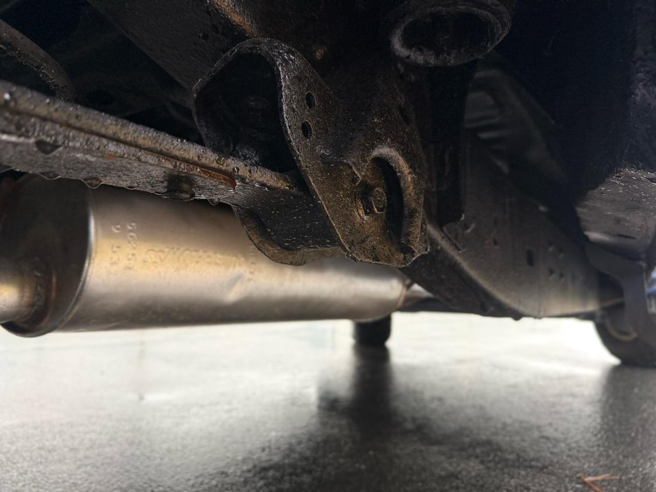 Toyota Tundra 4WD Truck CrewMax 5.7L V8 6-Spd AT (Natl) 2010