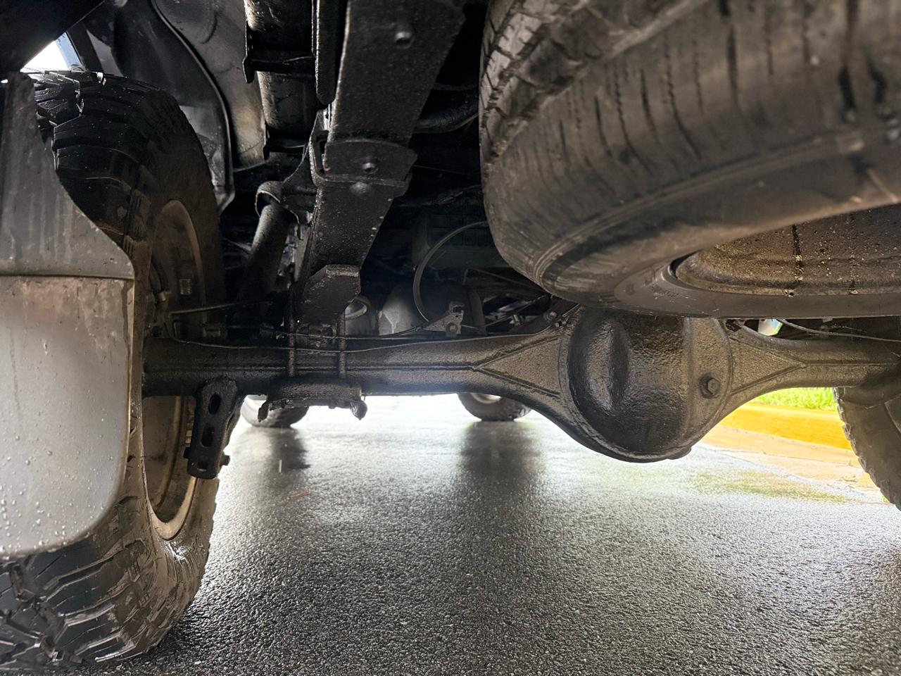 Toyota Tundra 4WD Truck CrewMax 5.7L V8 6-Spd AT (Natl) 2010