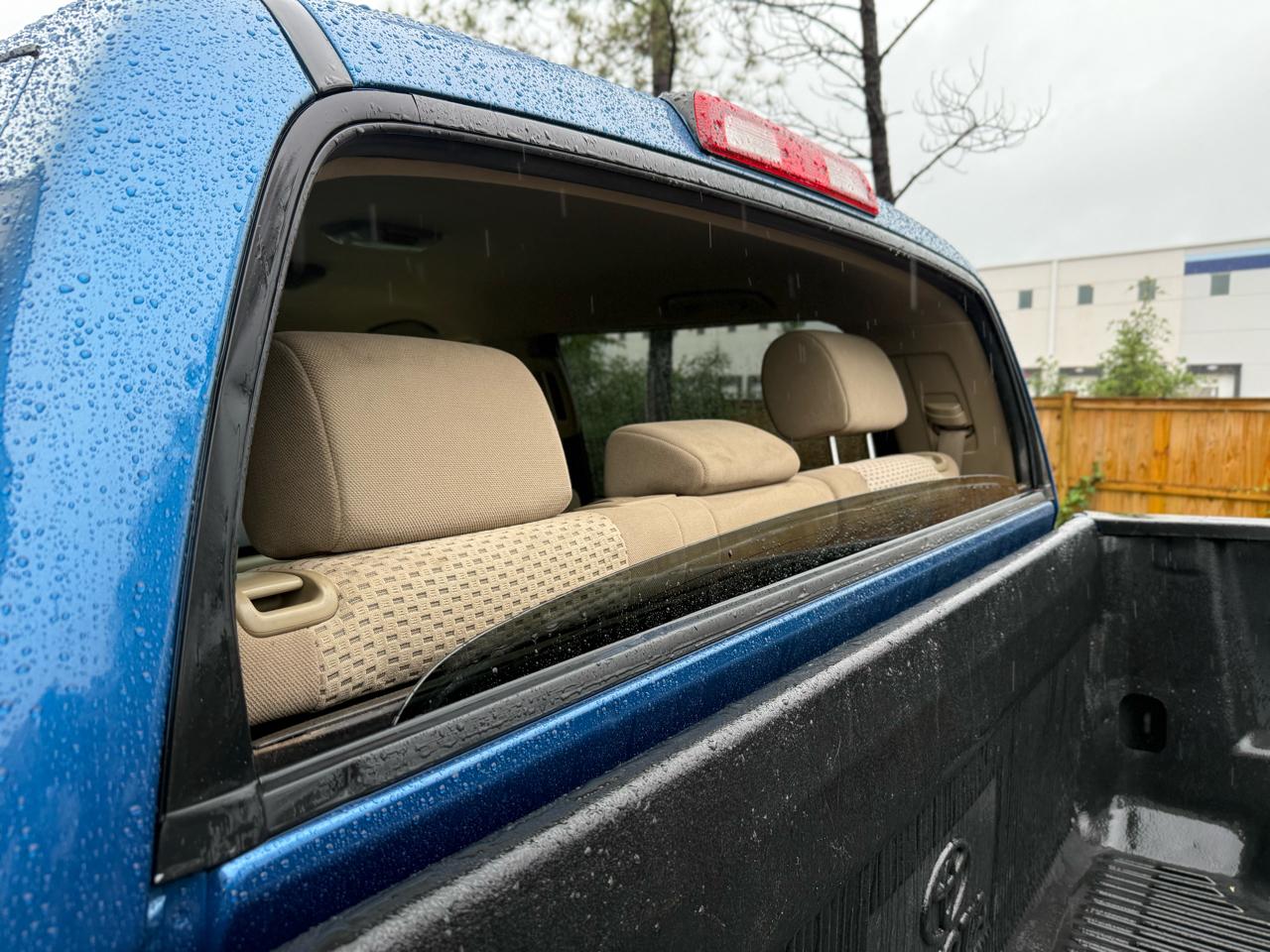 Toyota Tundra 4WD Truck CrewMax 5.7L V8 6-Spd AT (Natl) 2010