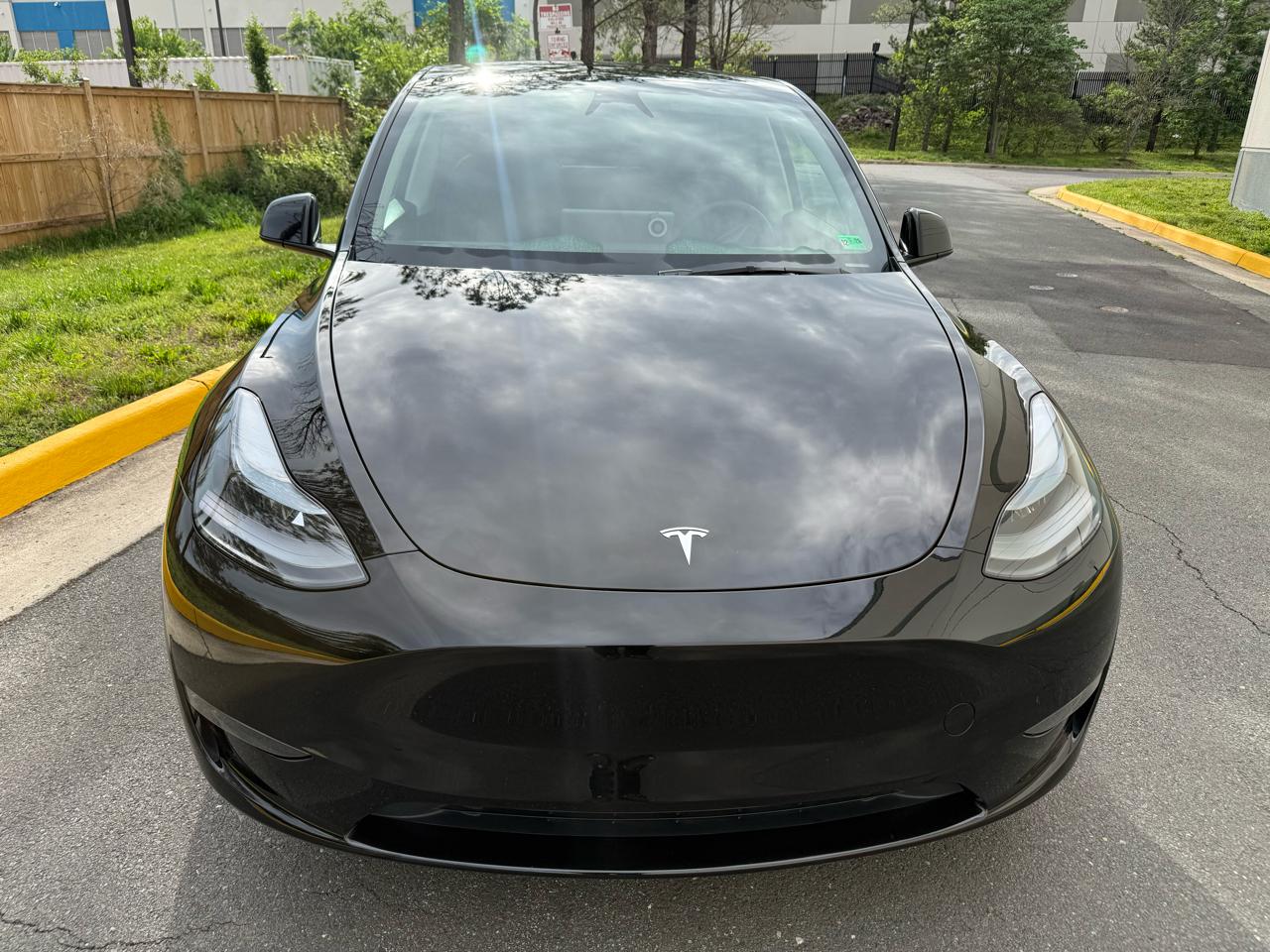 Tesla Model Y Long Range AWD *Ltd Avail* 2025