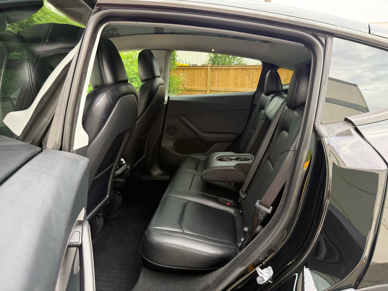 Tesla Model Y Long Range AWD *Ltd Avail* 2025