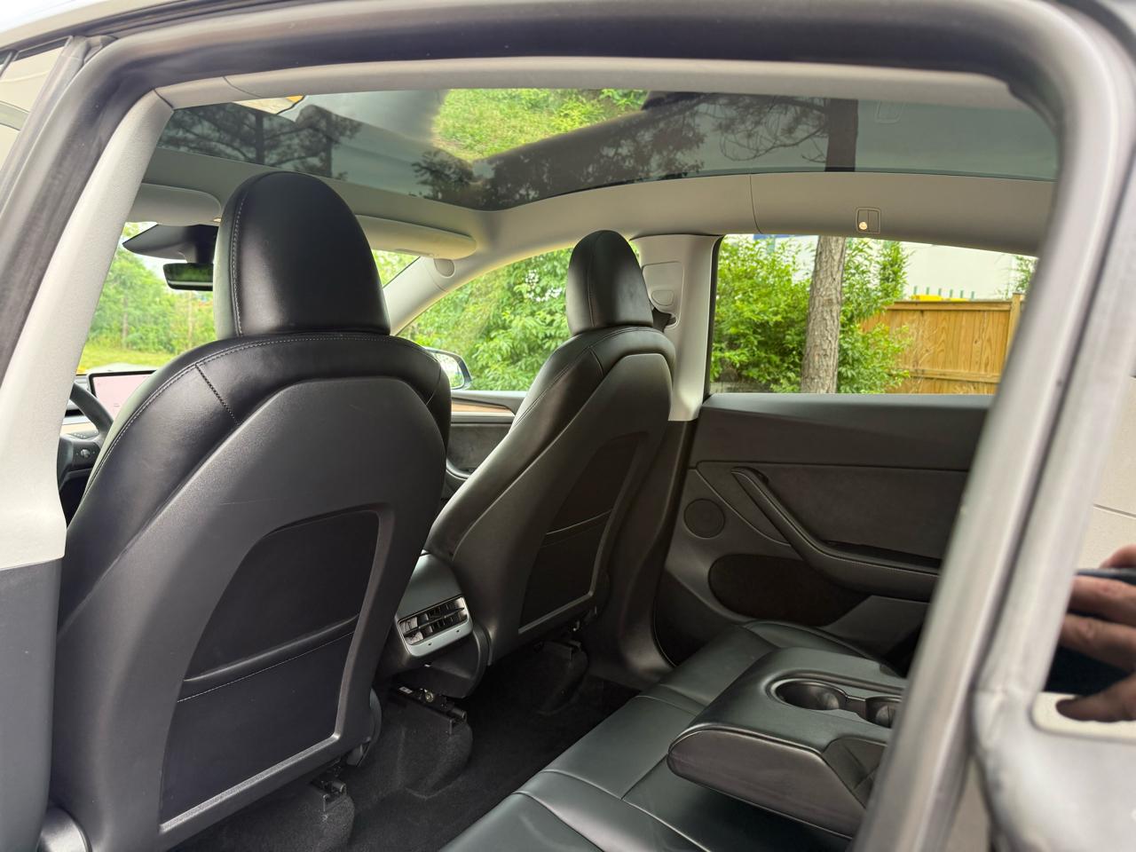 Tesla Model Y Long Range AWD *Ltd Avail* 2025