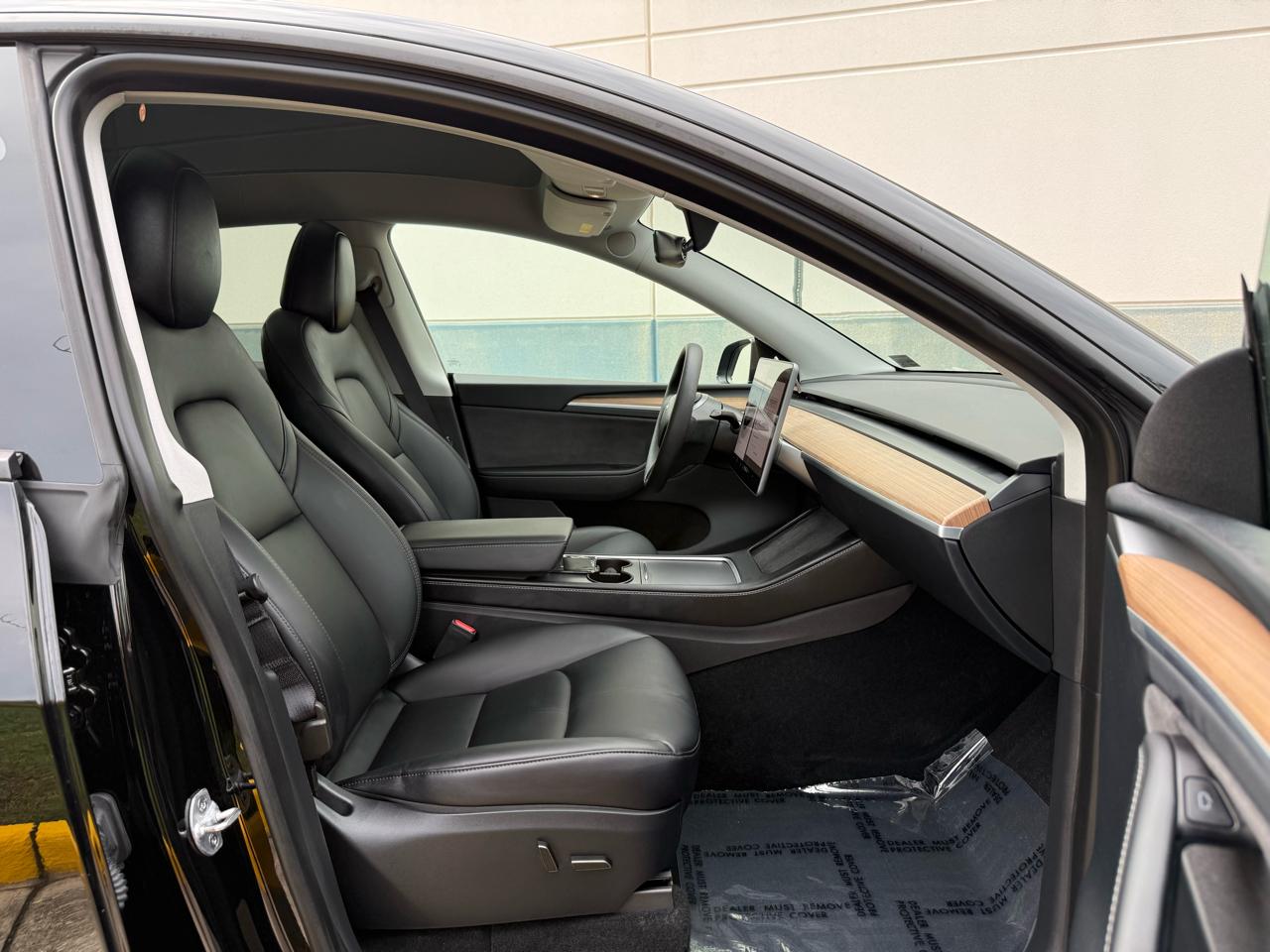 Tesla Model Y Long Range AWD *Ltd Avail* 2025