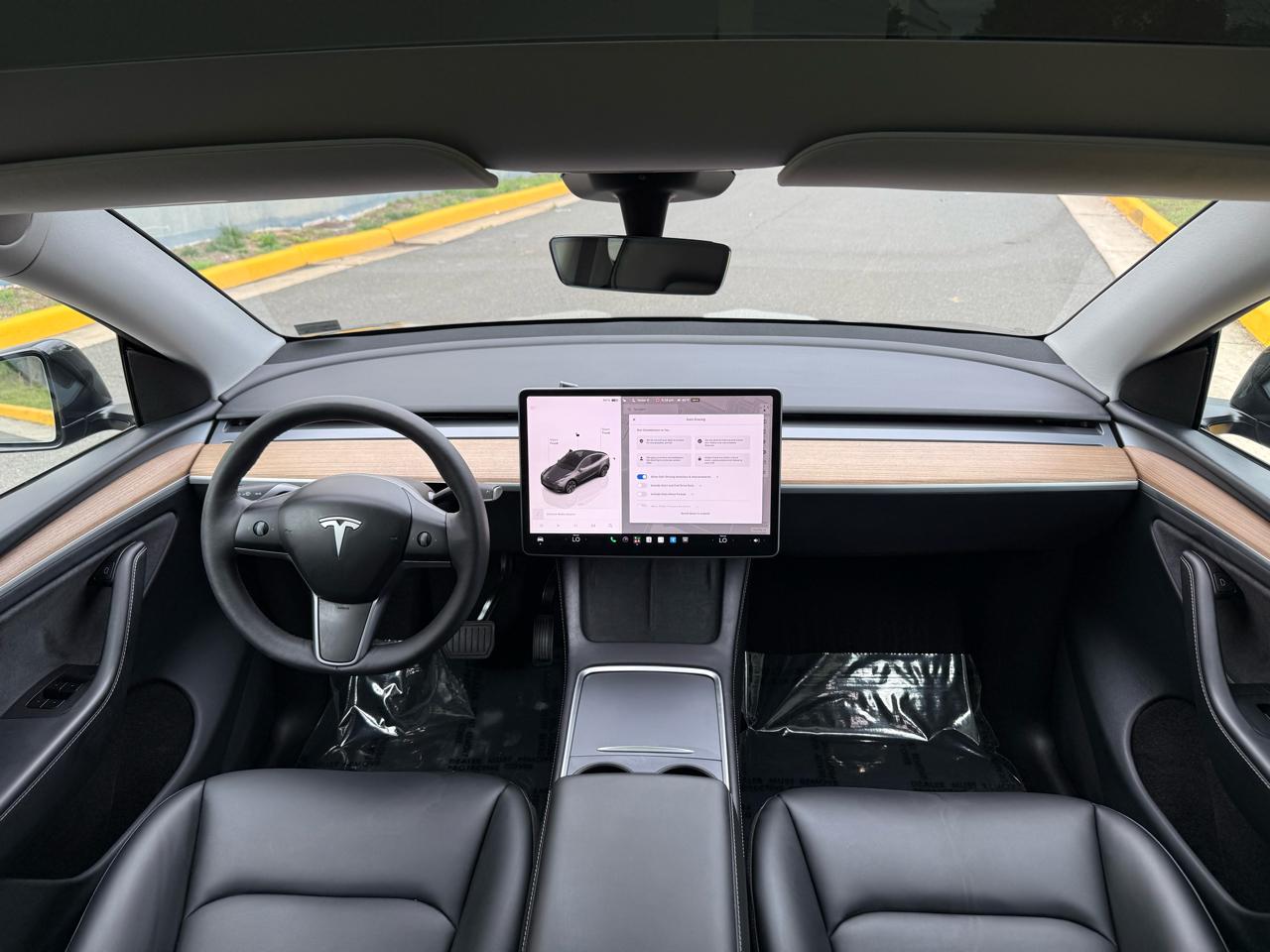 Tesla Model Y Long Range AWD *Ltd Avail* 2025