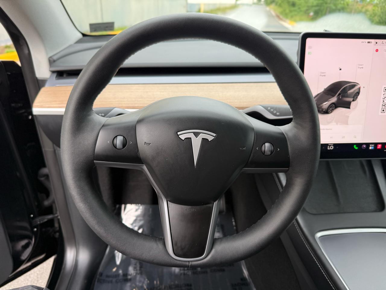 Tesla Model Y Long Range AWD *Ltd Avail* 2025