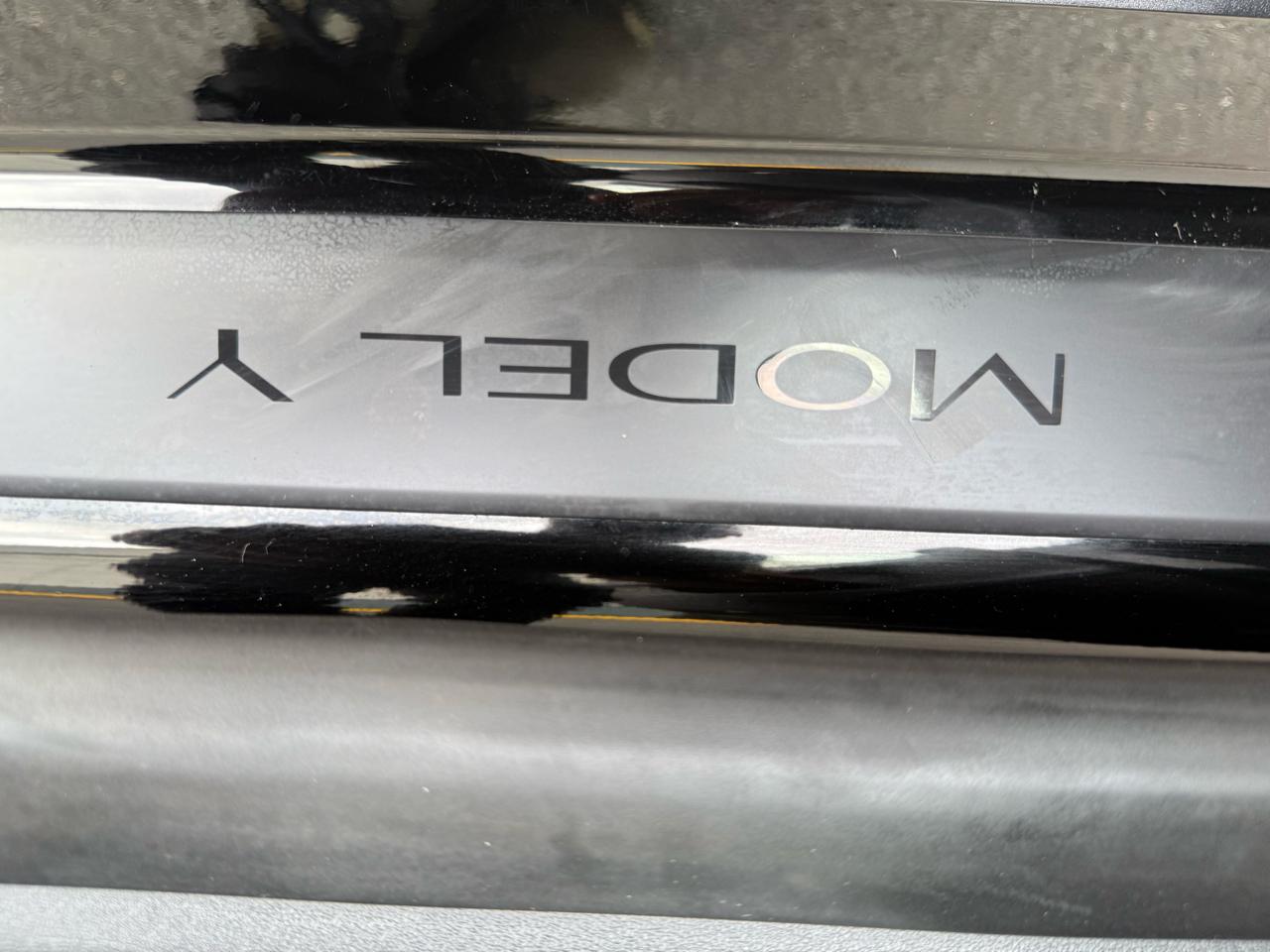 Tesla Model Y Long Range AWD *Ltd Avail* 2025