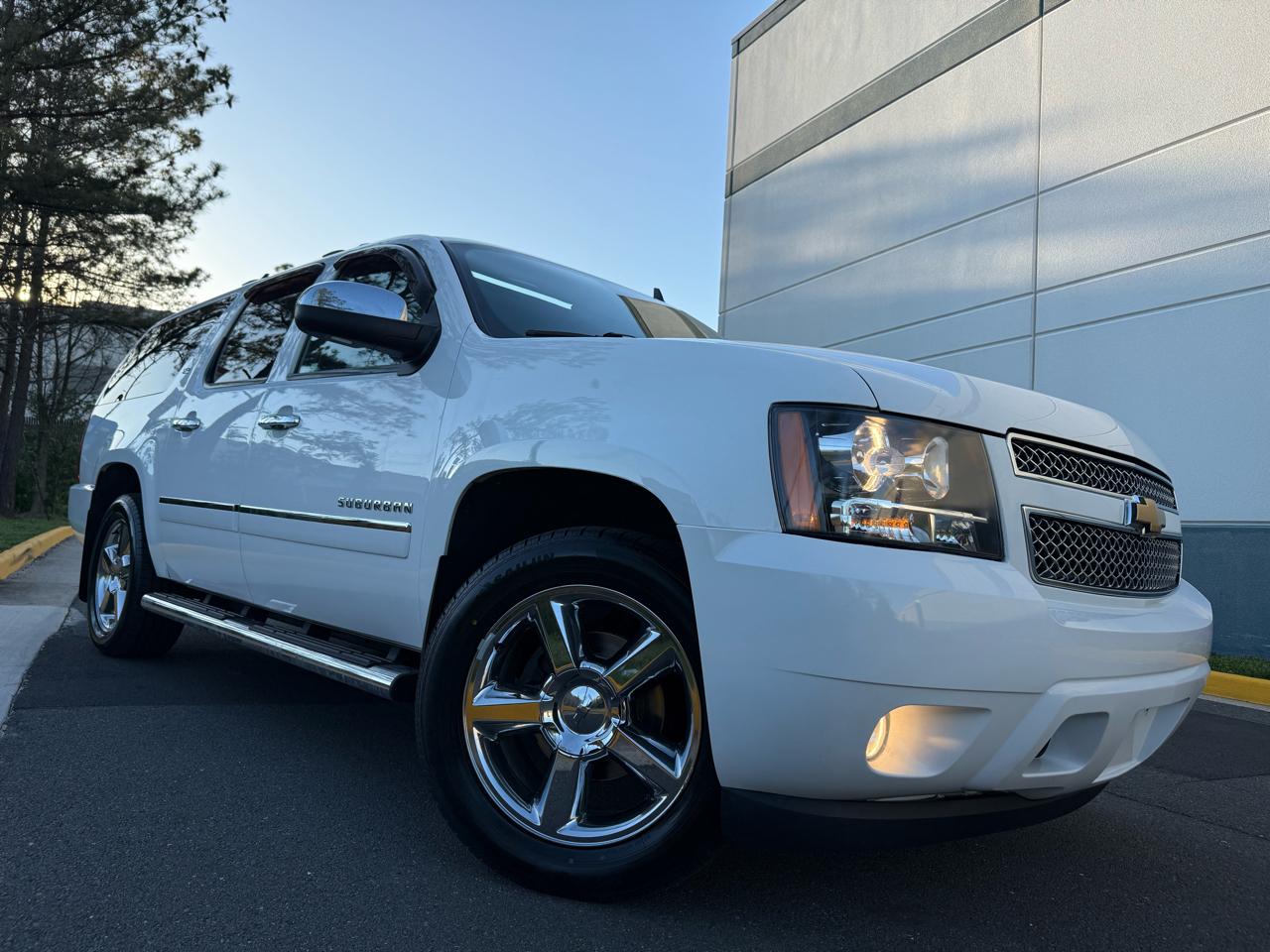 Chevrolet Suburban 4WD 4dr 1500 LTZ 2013