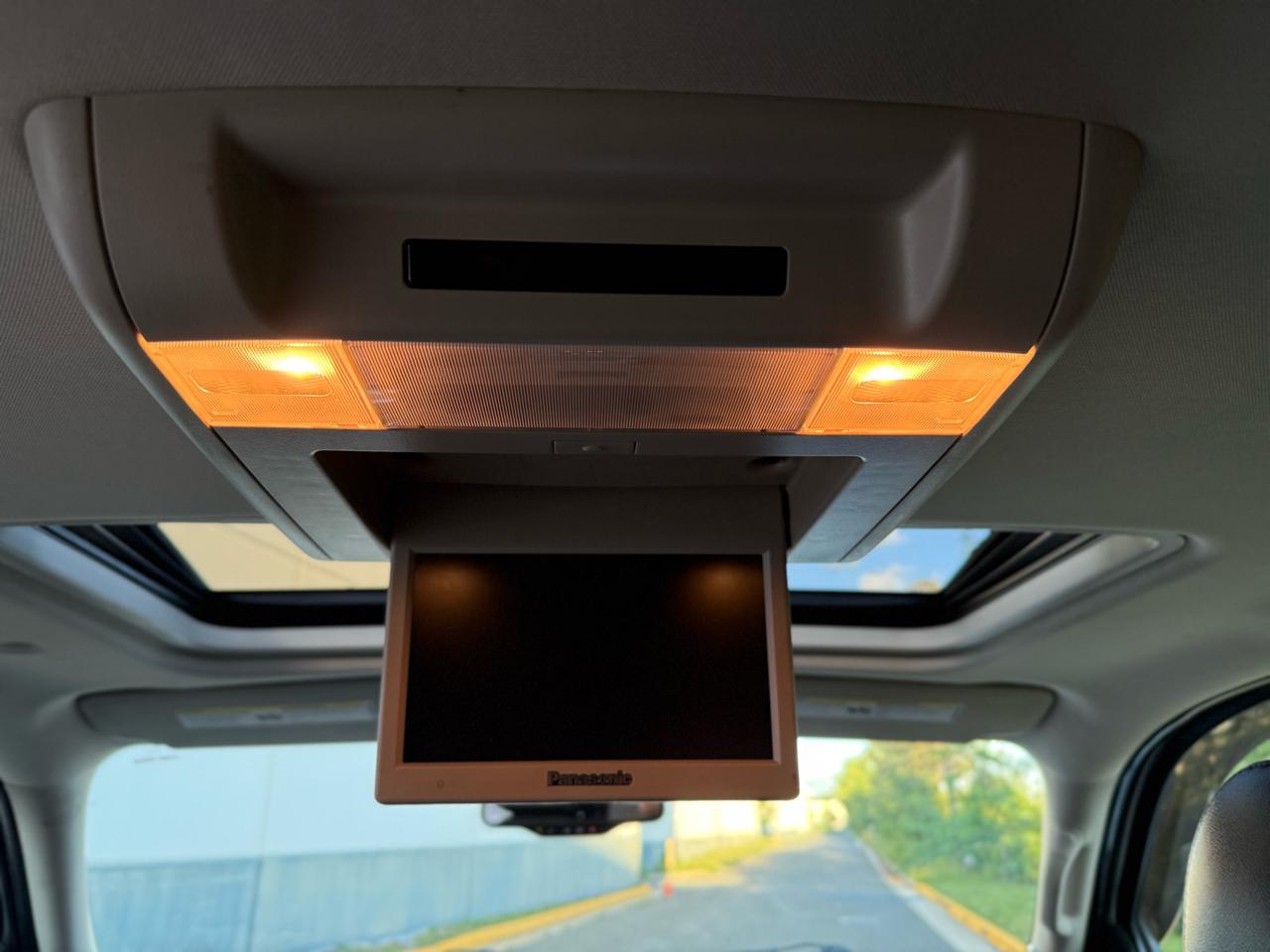 Chevrolet Suburban 4WD 4dr 1500 LTZ 2013