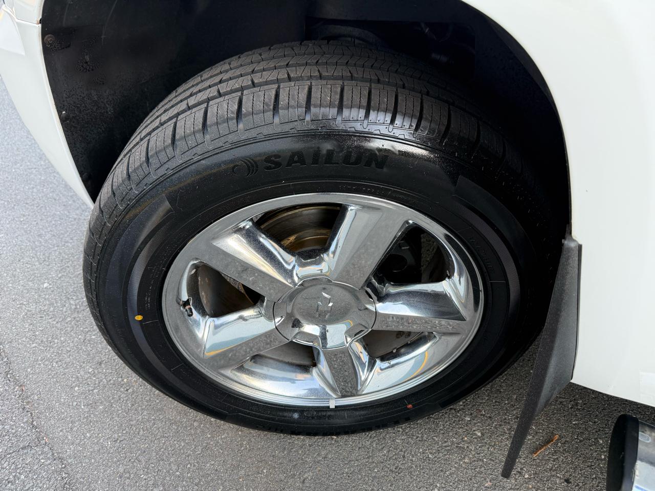 Chevrolet Suburban 4WD 4dr 1500 LTZ 2013