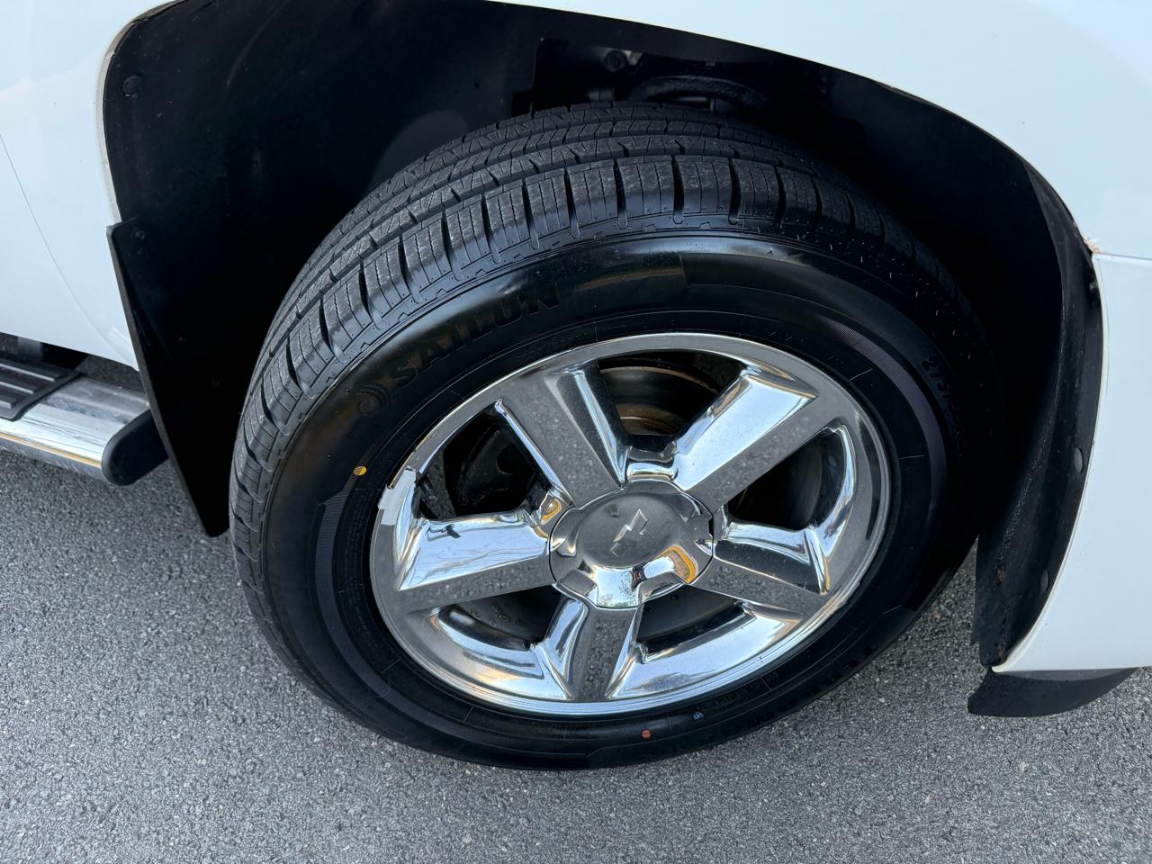 Chevrolet Suburban 4WD 4dr 1500 LTZ 2013