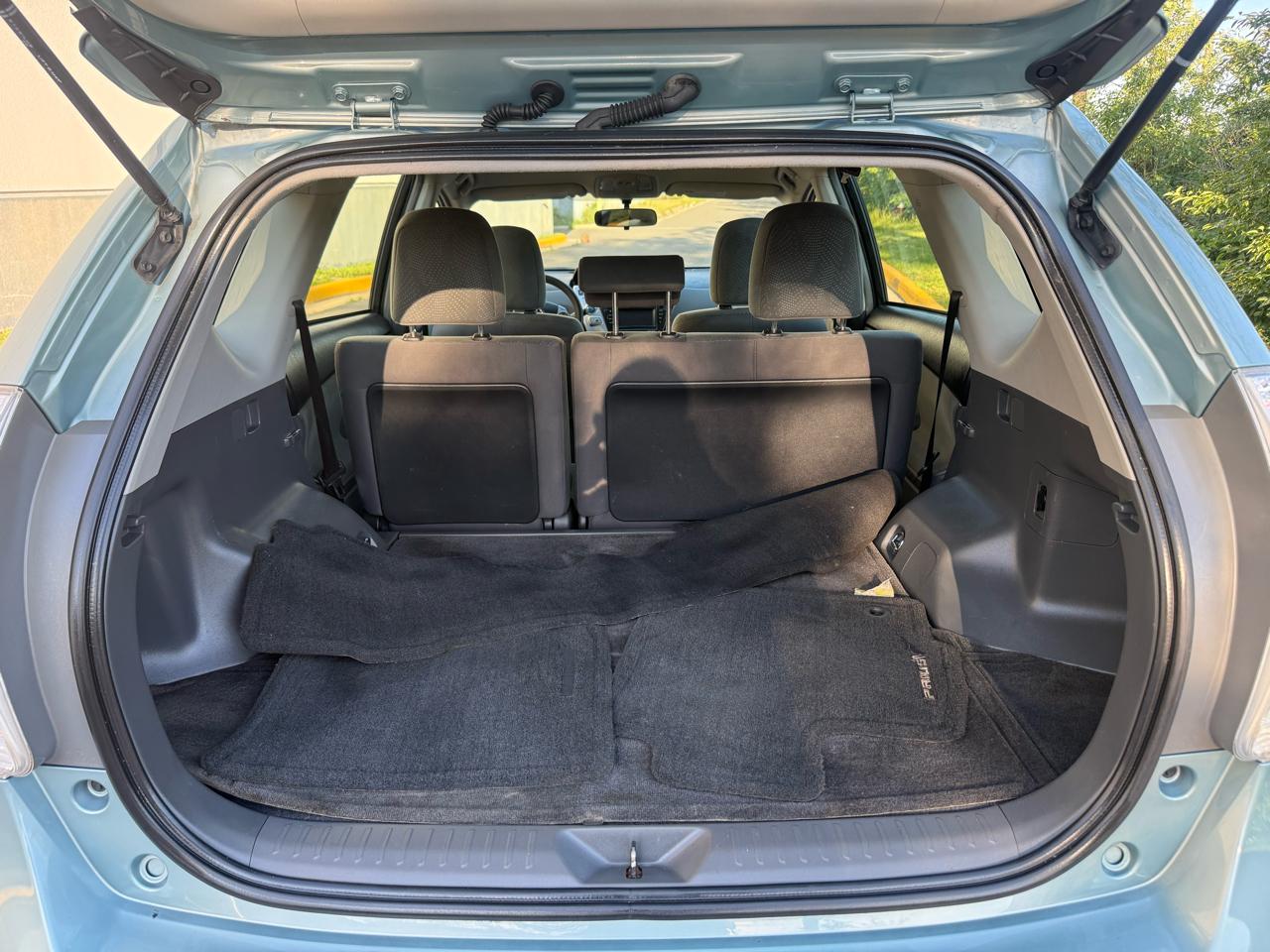 Toyota Prius V 5dr Wgn Three (Natl) 2014