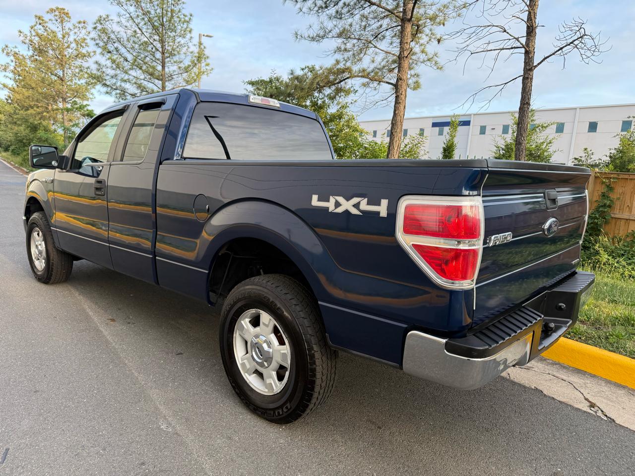 Ford F-150 4WD SuperCab 145" Lariat 2012