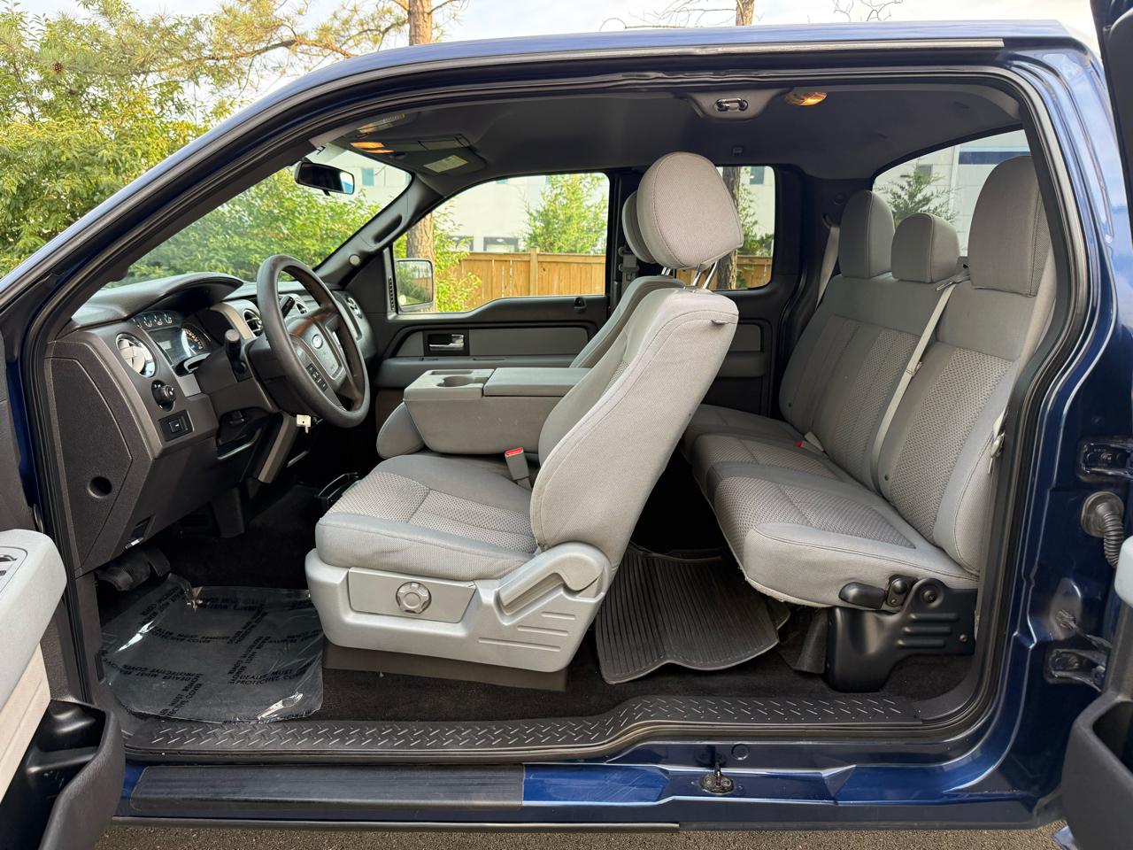 Ford F-150 4WD SuperCab 145" Lariat 2012