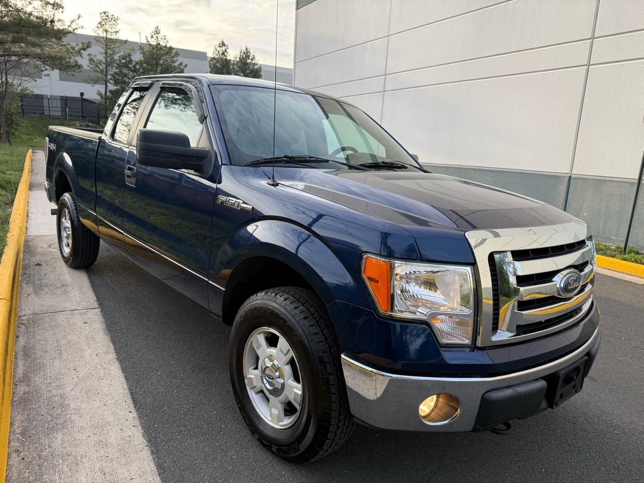 Ford F-150 4WD SuperCab 145" Lariat 2012