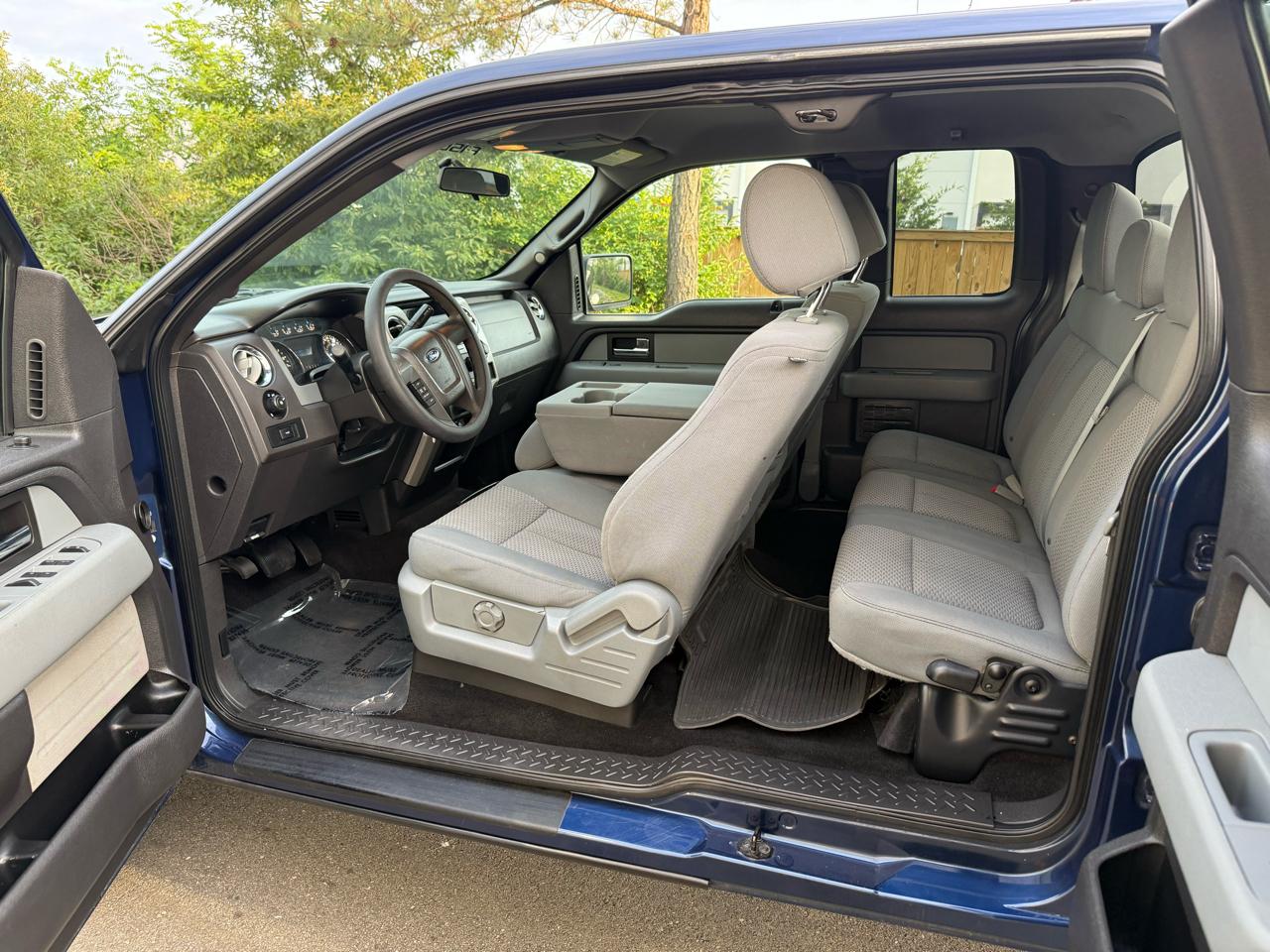 Ford F-150 4WD SuperCab 145" Lariat 2012