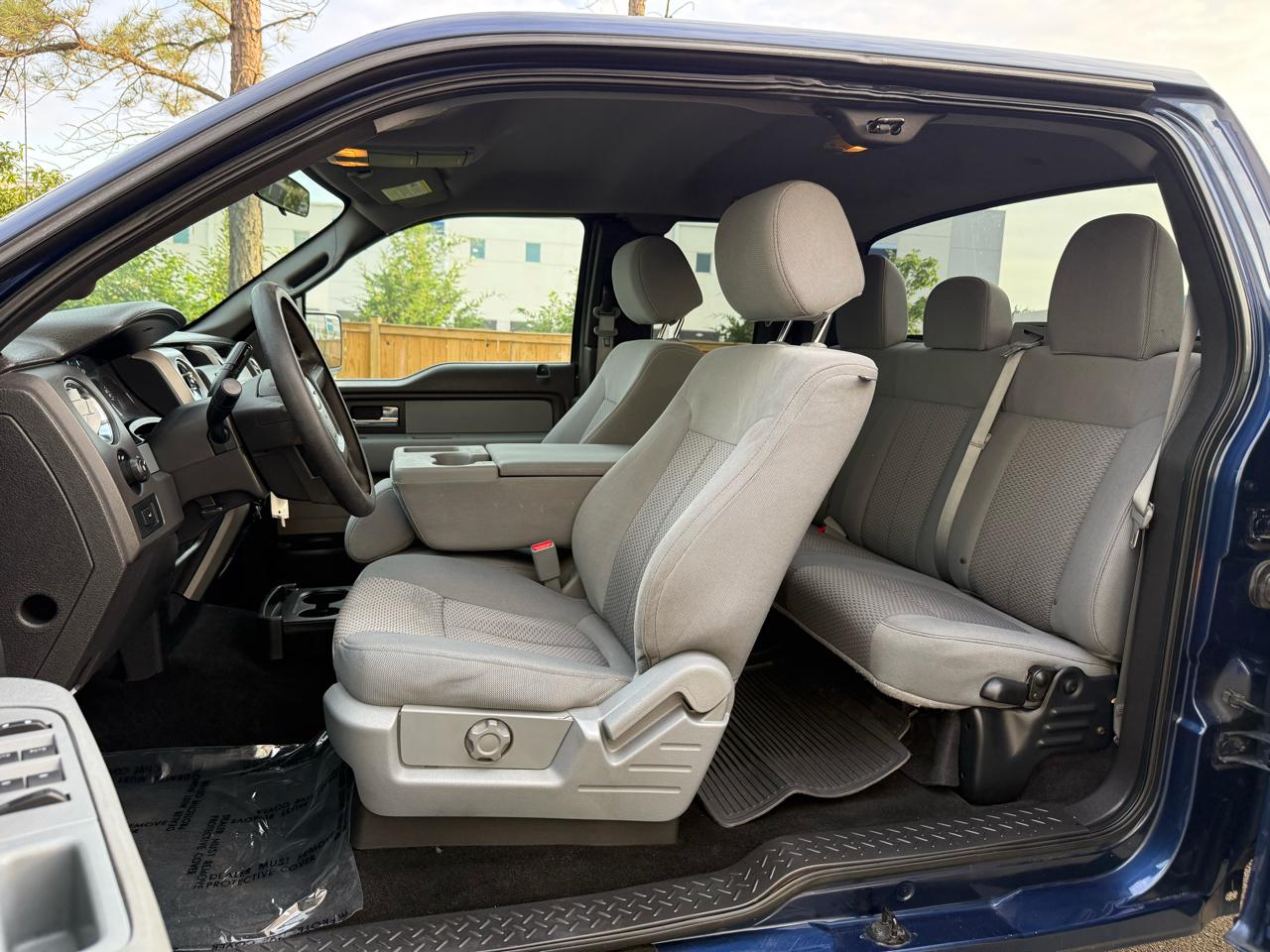 Ford F-150 4WD SuperCab 145" Lariat 2012