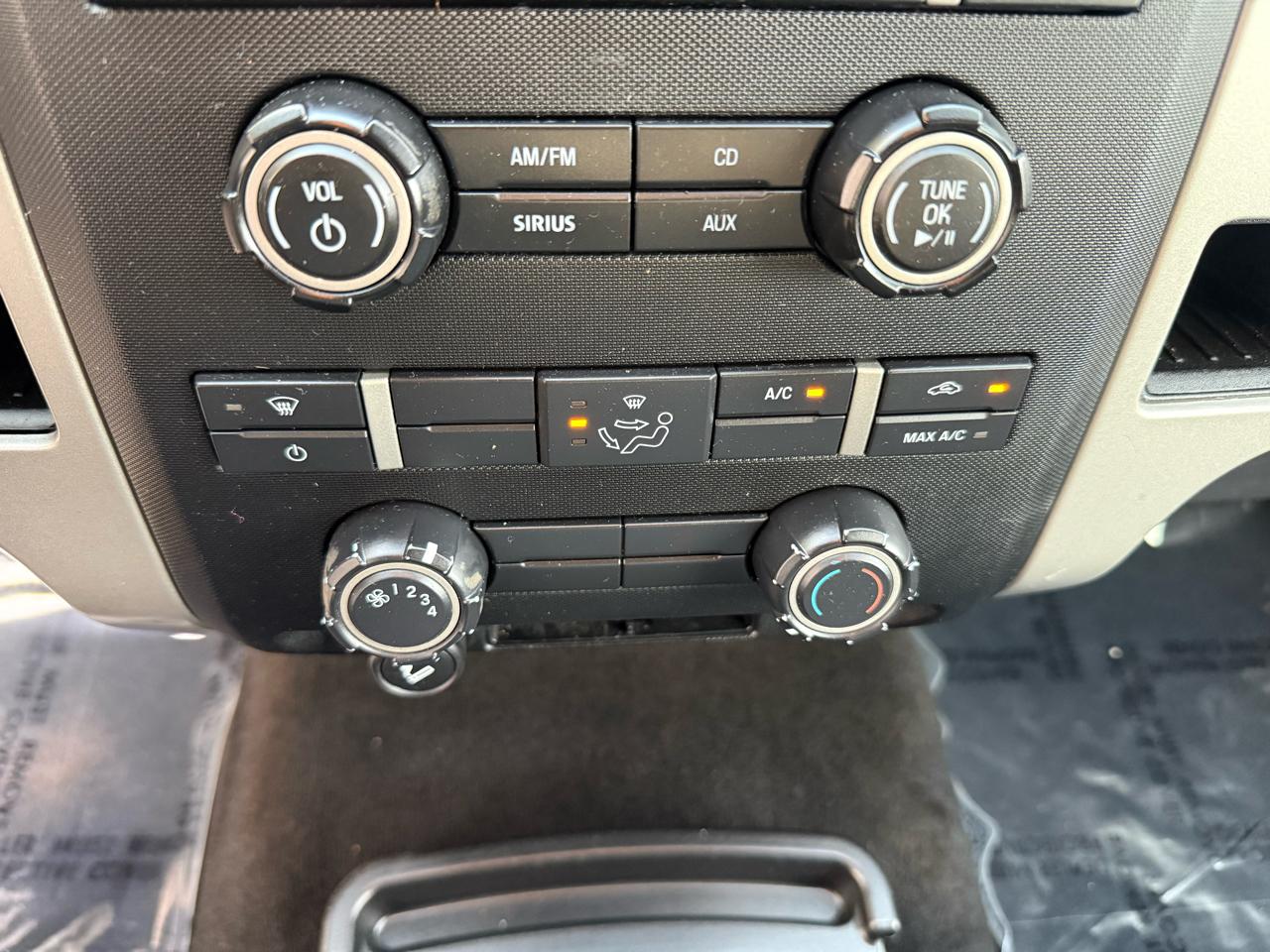 Ford F-150 4WD SuperCab 145" Lariat 2012