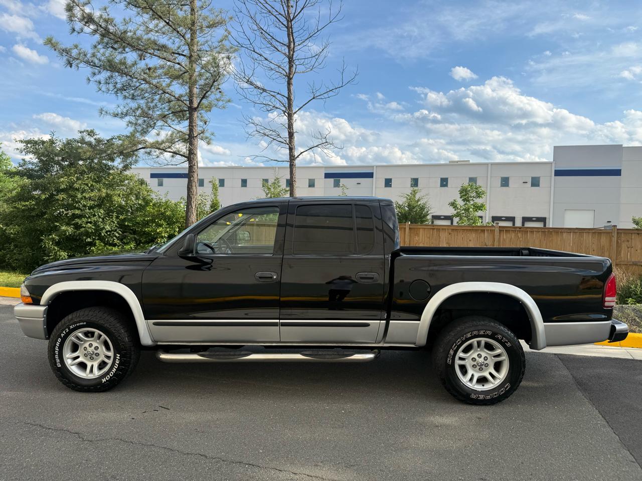 Dodge Dakota 4dr Quad Cab 131" WB 4WD SLT 2004