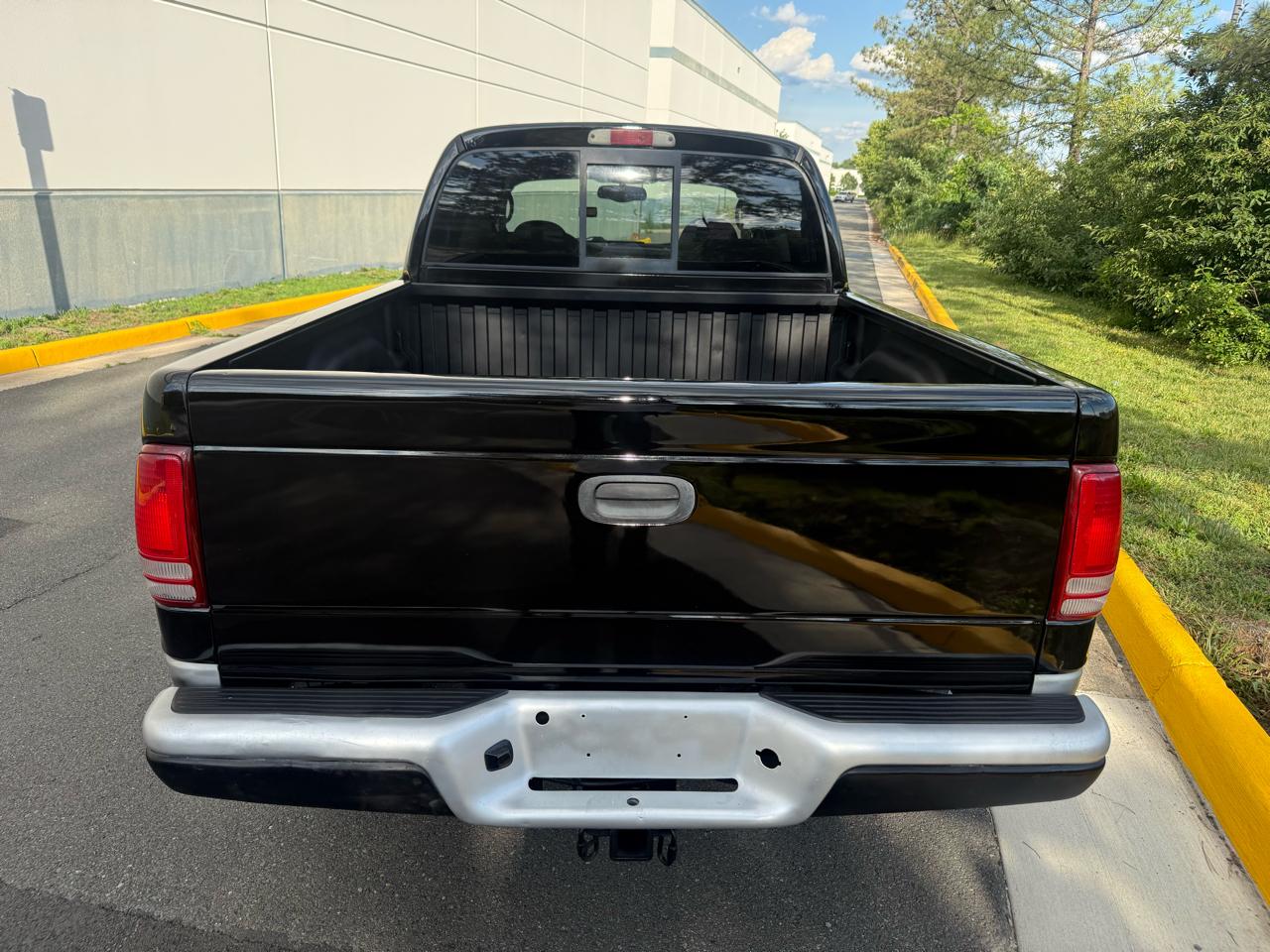 Dodge Dakota 4dr Quad Cab 131" WB 4WD SLT 2004