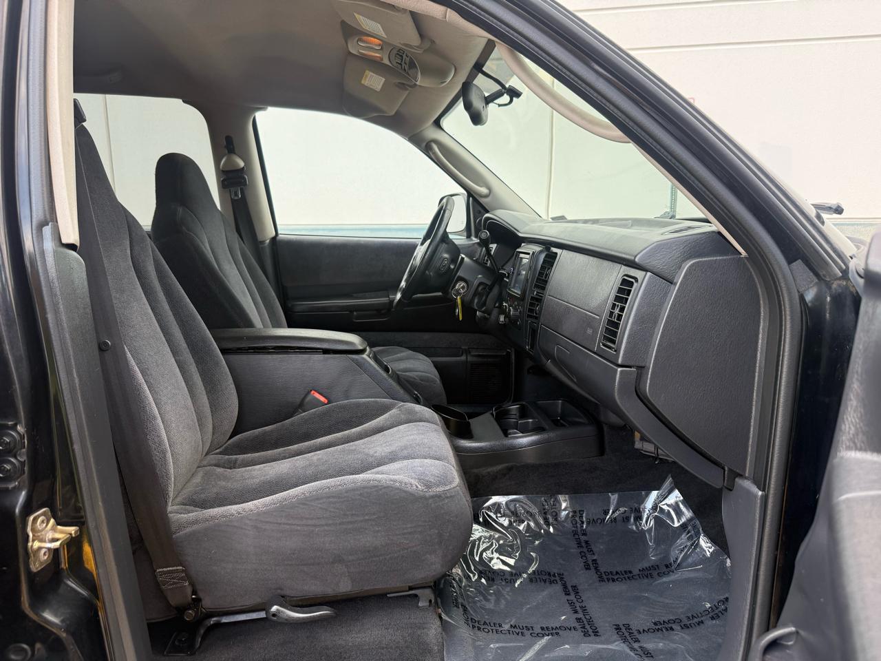 Dodge Dakota 4dr Quad Cab 131" WB 4WD SLT 2004