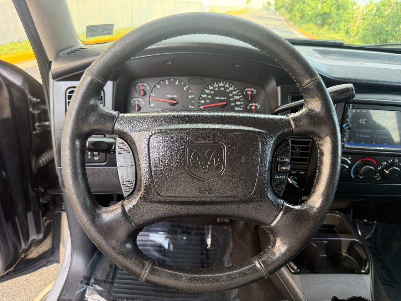 Dodge Dakota 4dr Quad Cab 131" WB 4WD SLT 2004