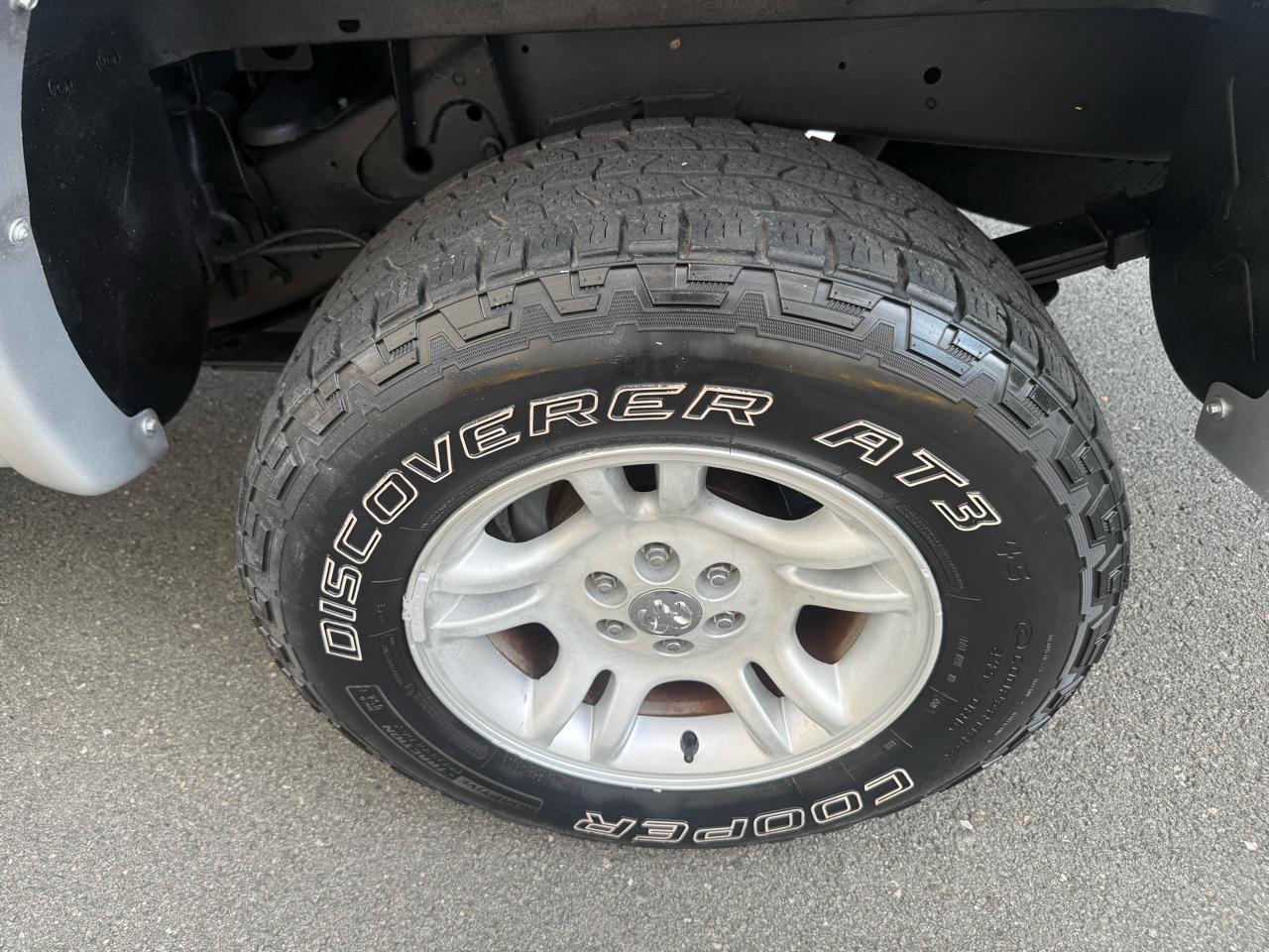 Dodge Dakota 4dr Quad Cab 131" WB 4WD SLT 2004