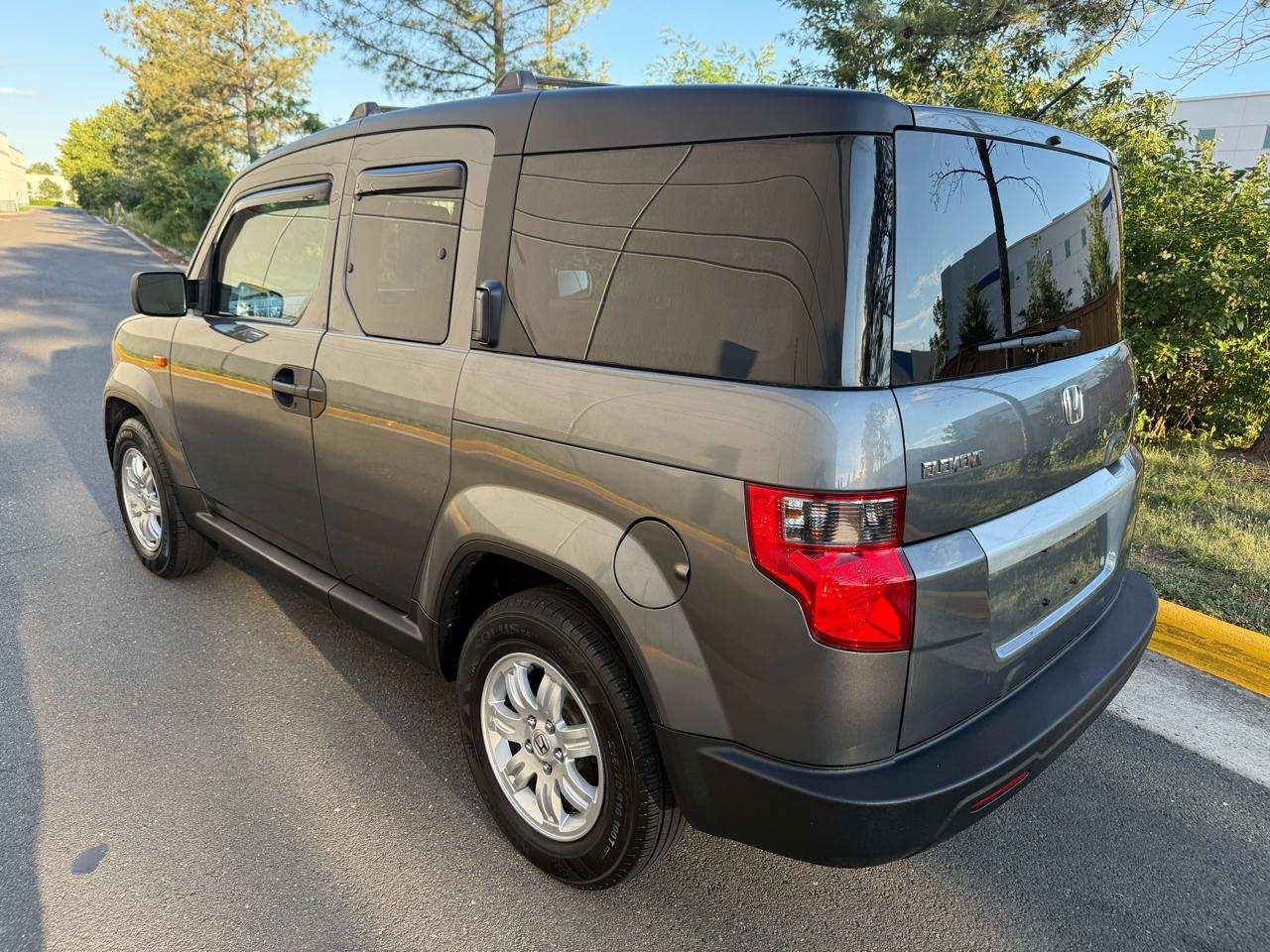 Honda Element 4WD 5dr LX 2011