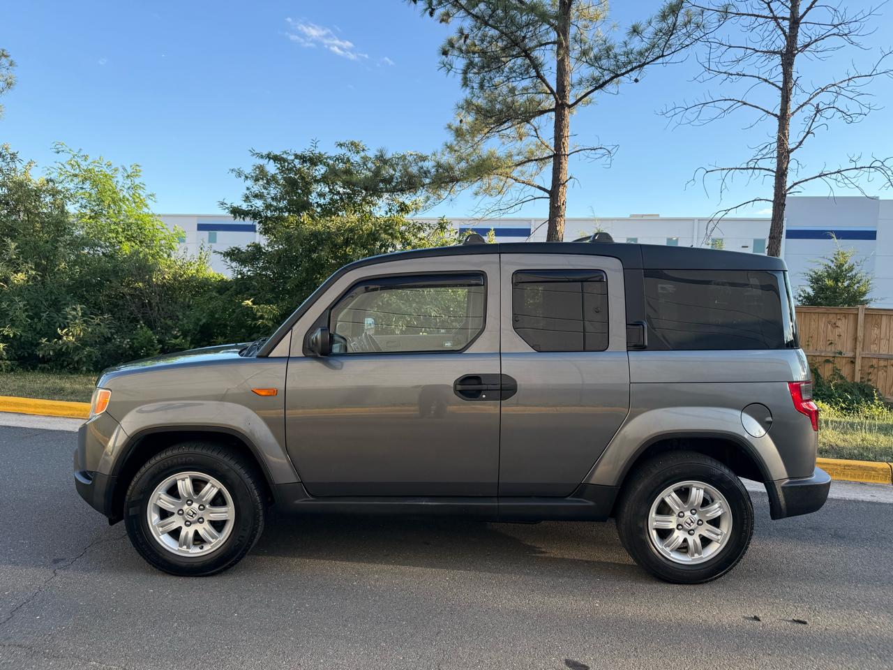 Honda Element 4WD 5dr LX 2011