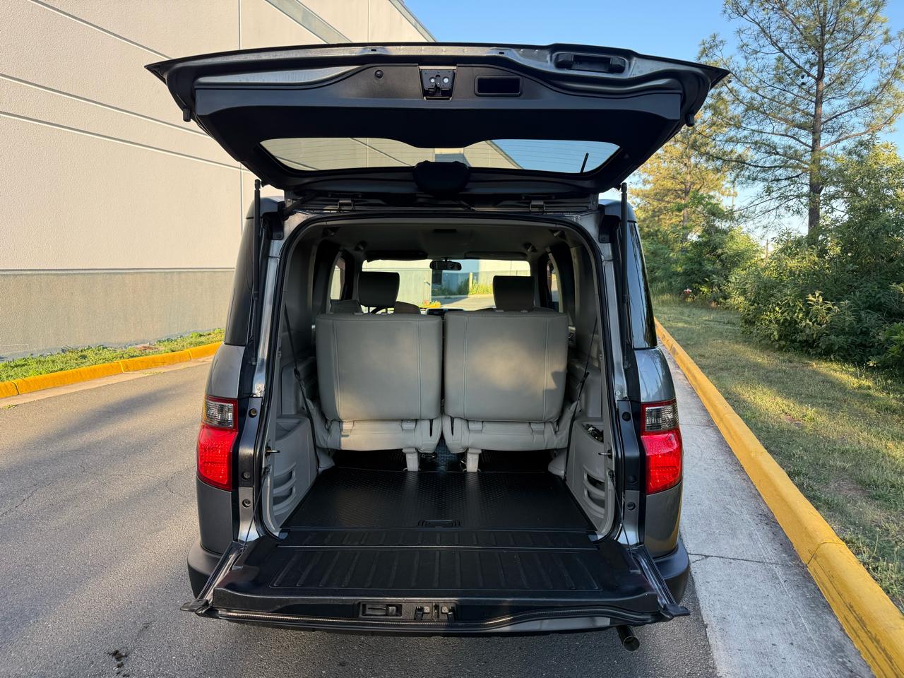Honda Element 4WD 5dr LX 2011