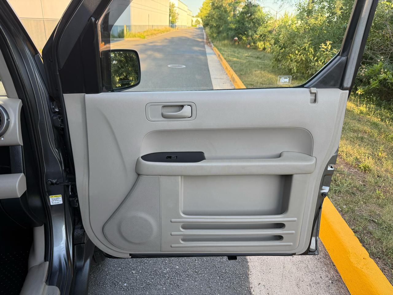 Honda Element 4WD 5dr LX 2011
