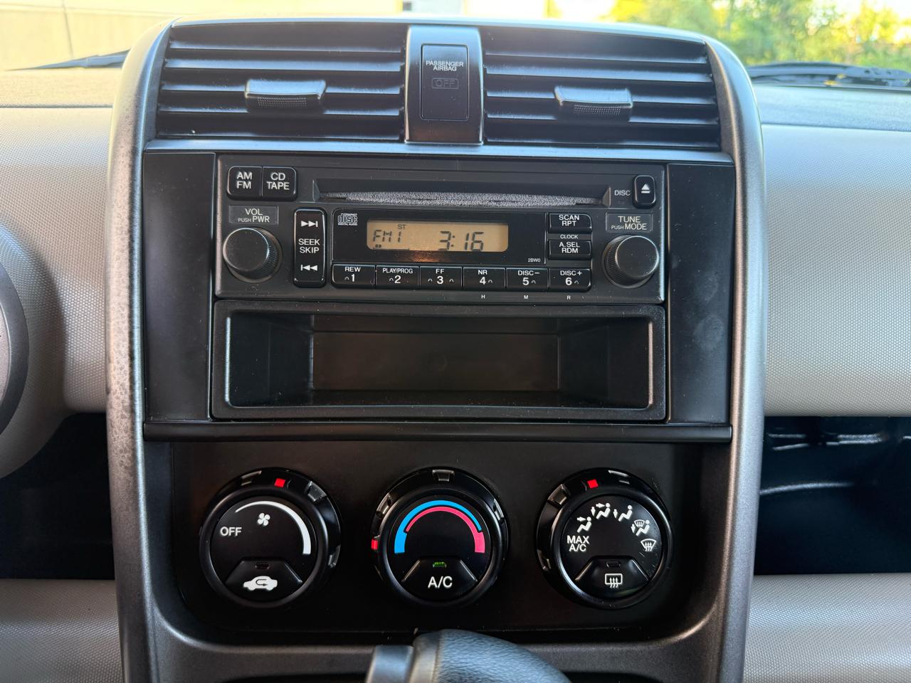 Honda Element 4WD 5dr LX 2011